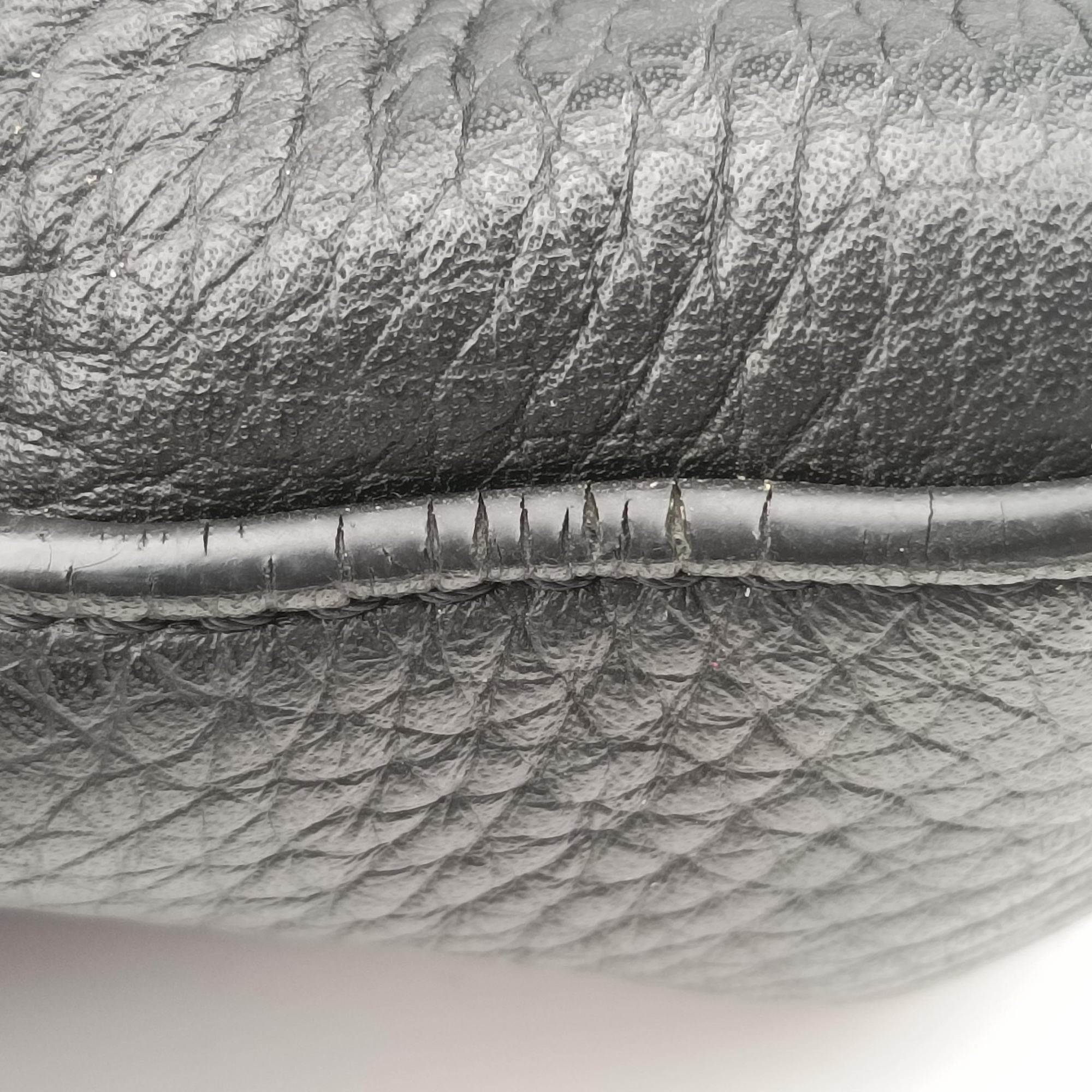 Pre-owned Louis Vuitton ARMAND Briefcase PM Noir Taurillon leather M53488 shoulderbag | stylenewstar