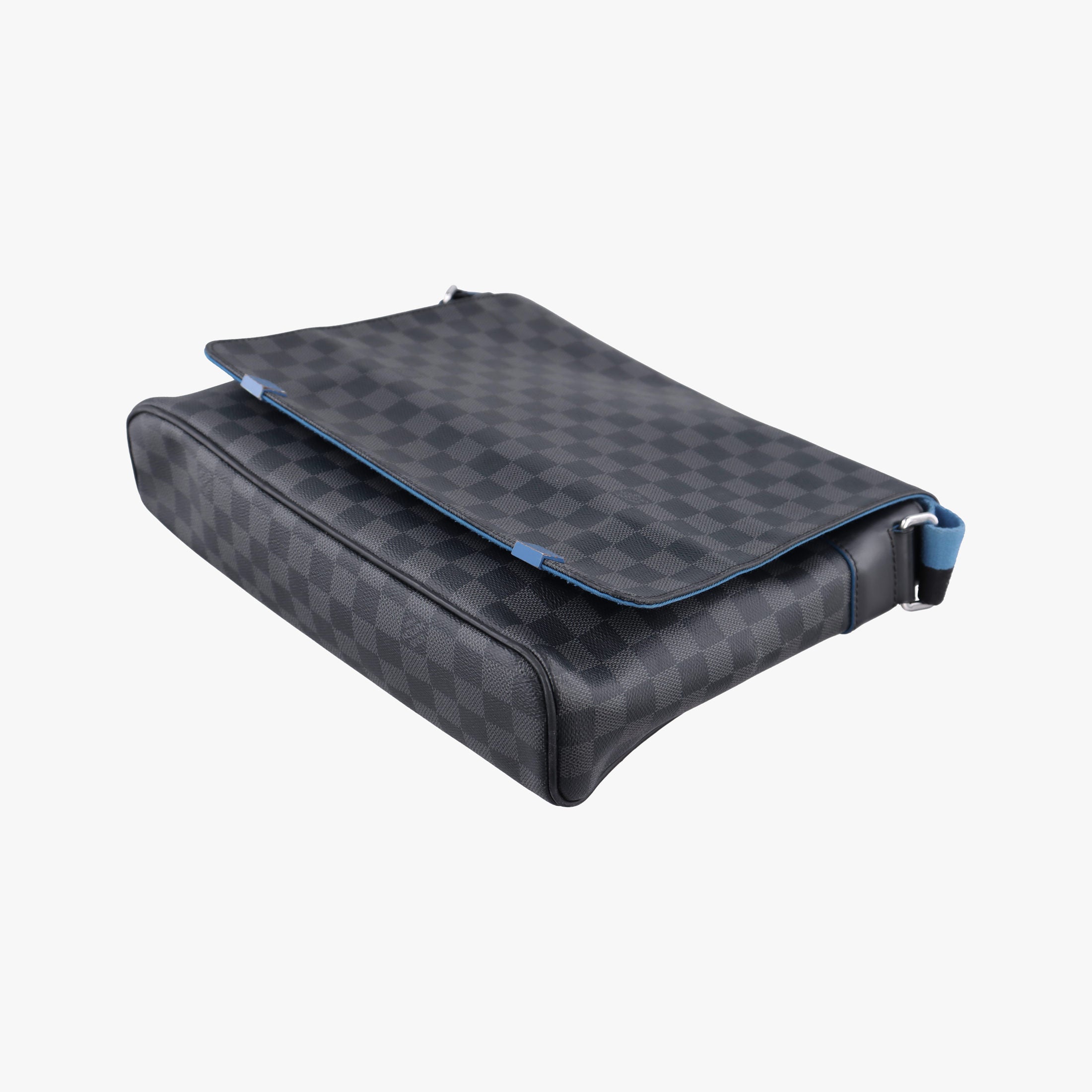 Pre-owned Louis Vuitton District PM Blue×Black Damier Graphite N42420 shoulderbag | stylenewstar