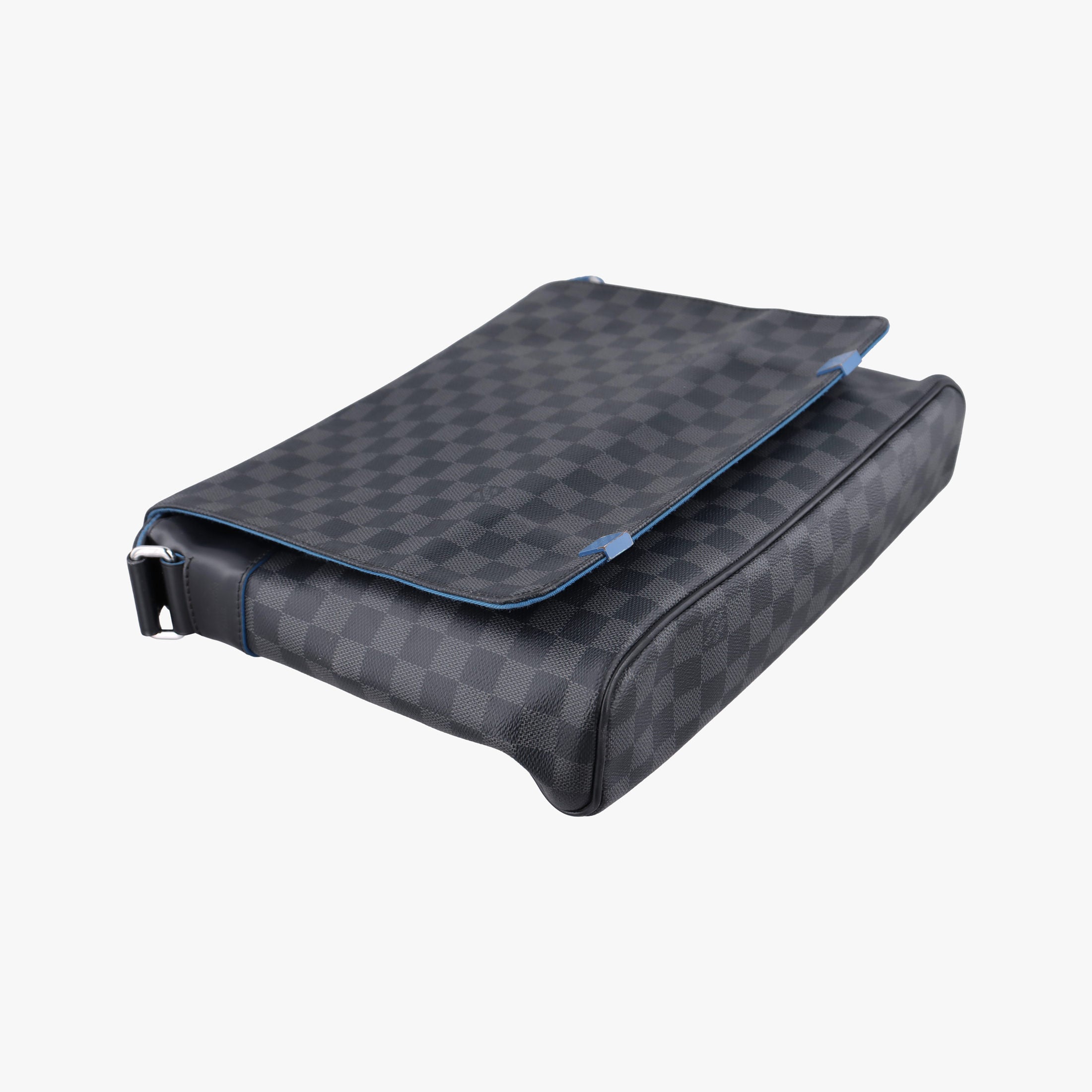 Pre-owned Louis Vuitton District PM Blue×Black Damier Graphite N42420 shoulderbag | stylenewstar