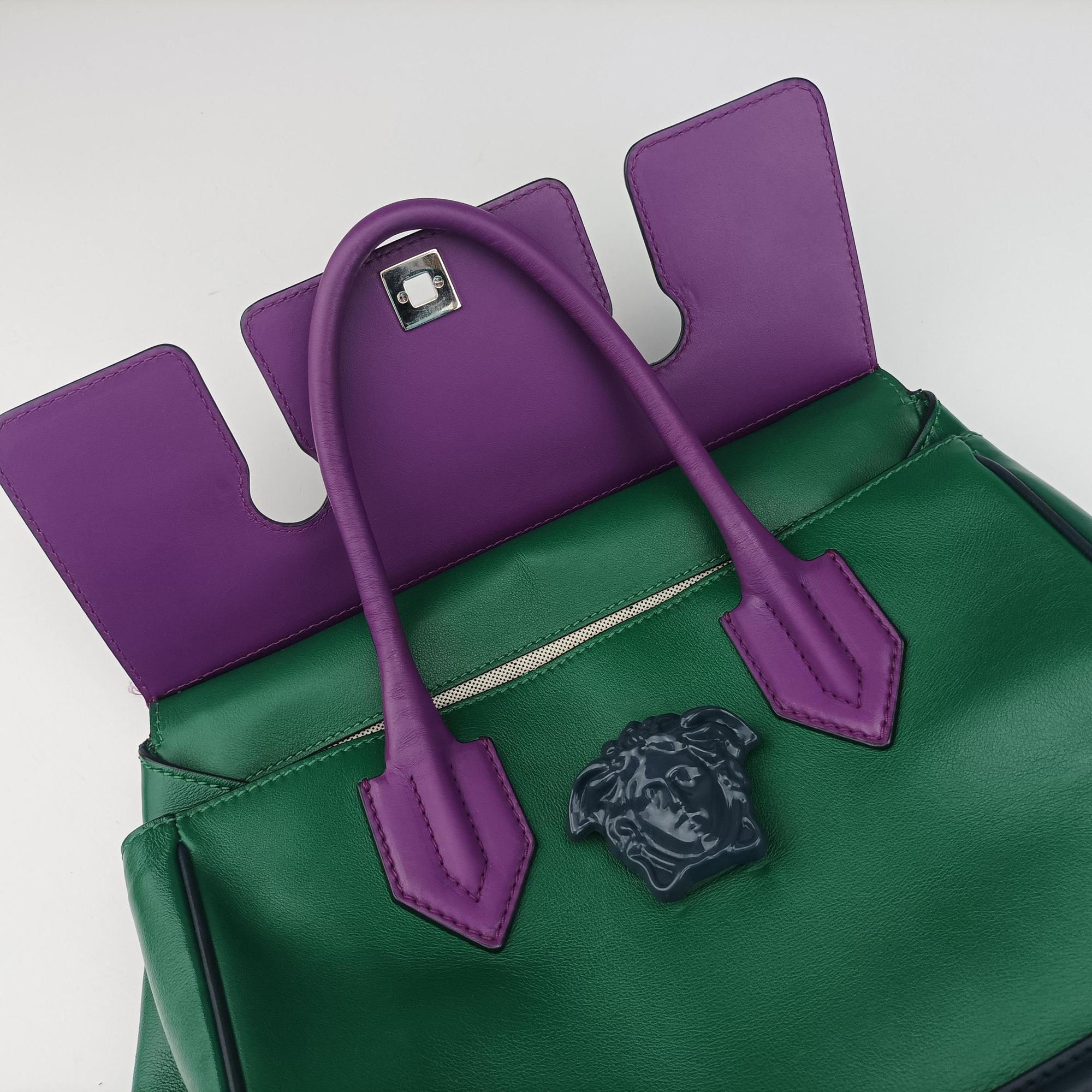 Pre-owned VERSACE Palazzo Empire Green×Navy×Purple Leather  handbag | stylenewstar