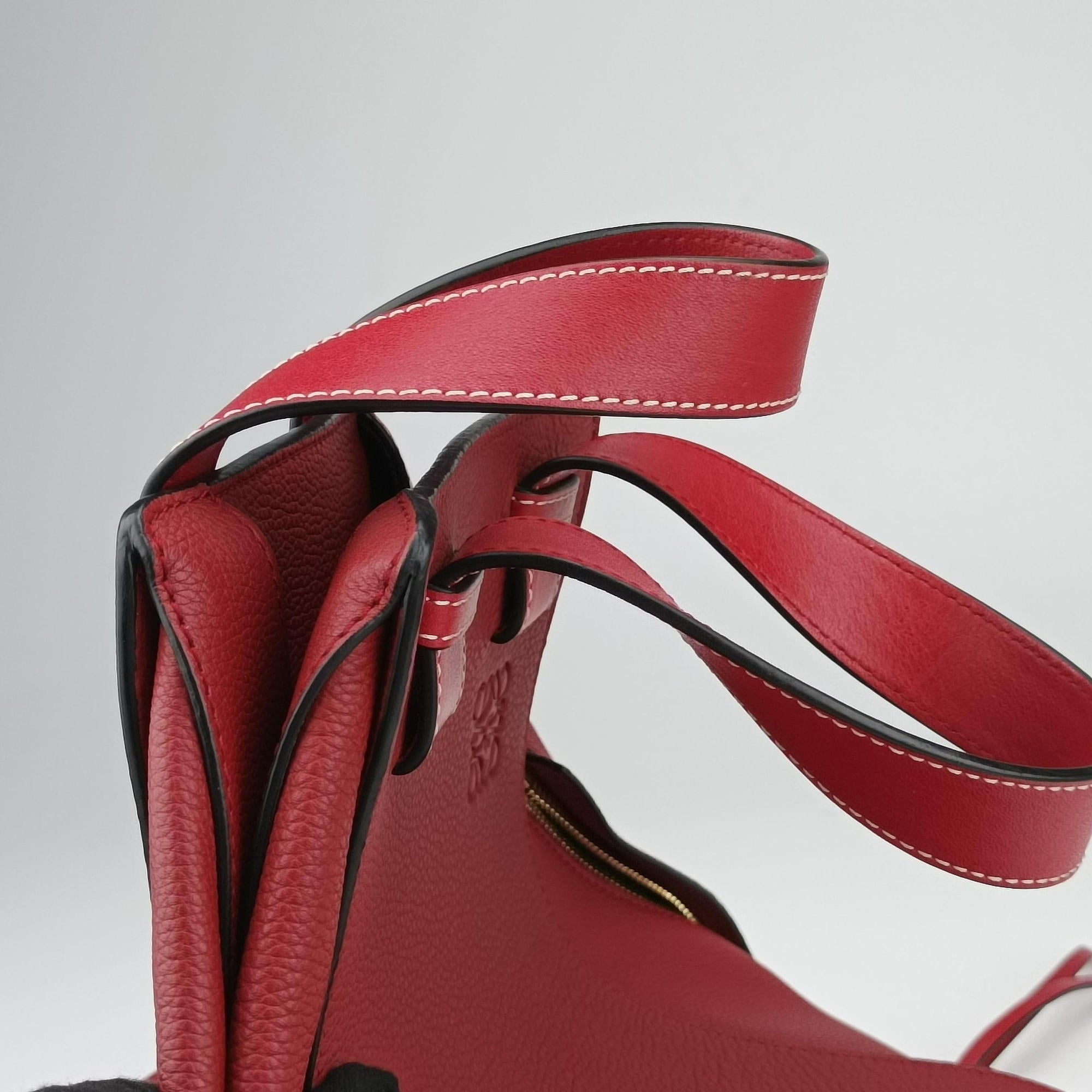 Vintage Loewe Hammock Burgundy Leather  shoulderbag | stylenewstar