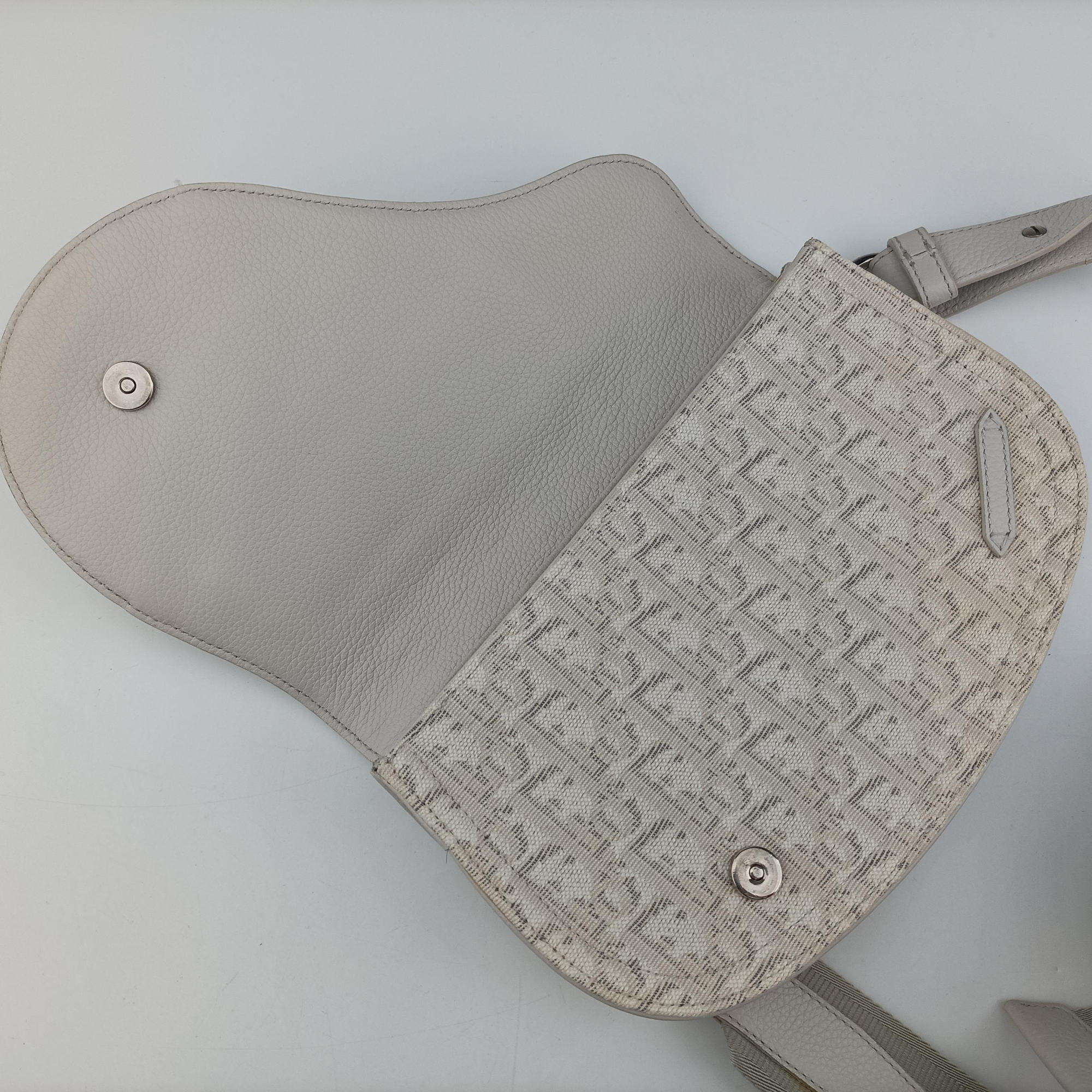 Pre-owned Christian Dior Saddle White Jacquard × Leather  shoulderbag | stylenewstar