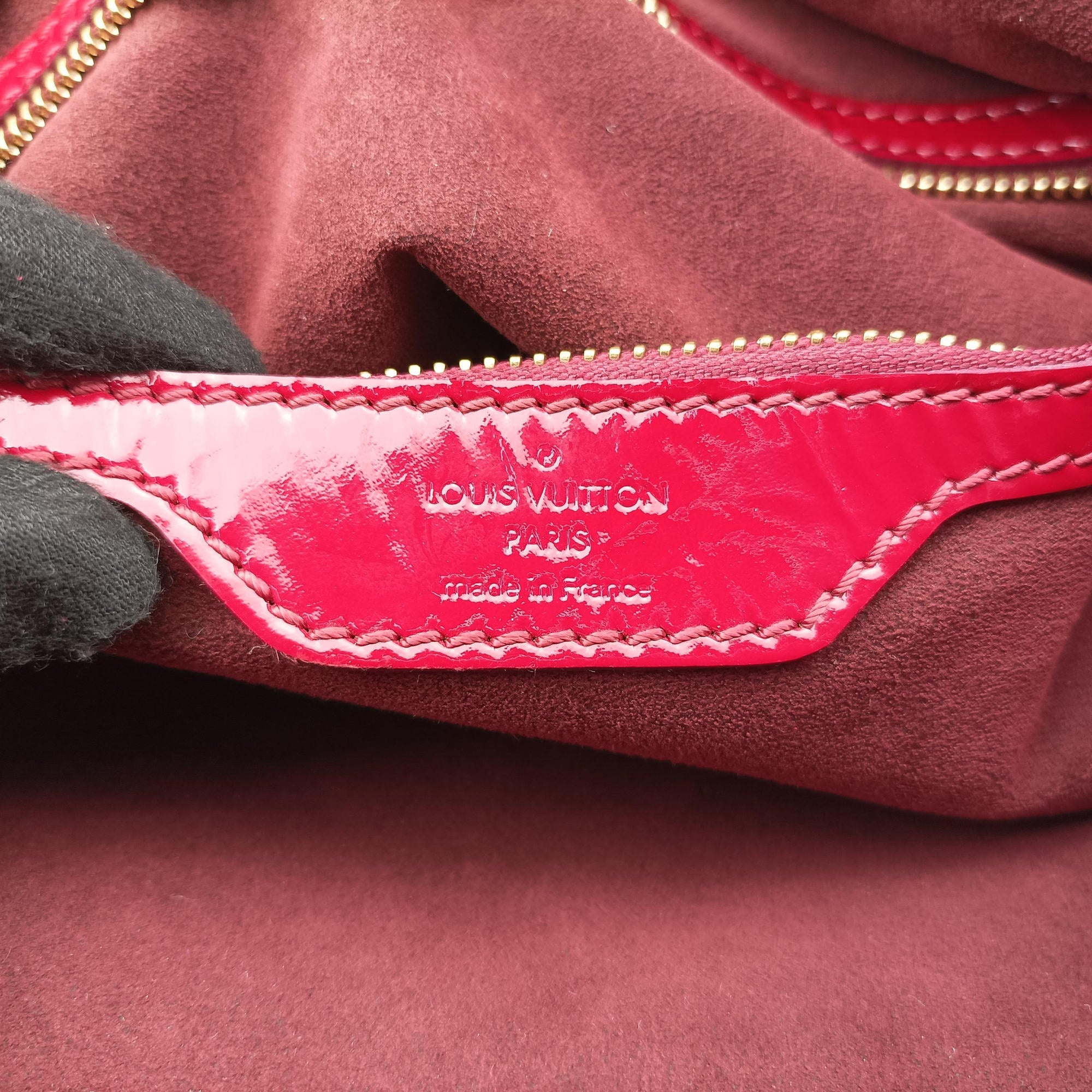 Pre-owned Louis Vuitton Surya L Cerise Vernis M95880 handbag | stylenewstar