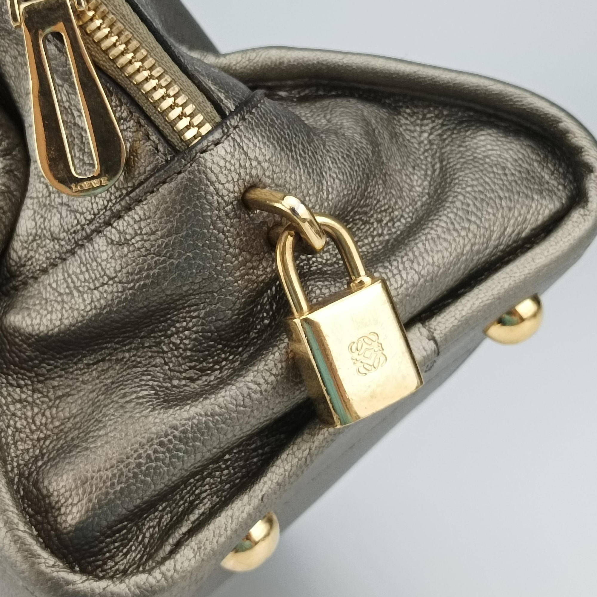 Pre-owned Loewe Amazona 36 Golden Leather  handbag | stylenewstar