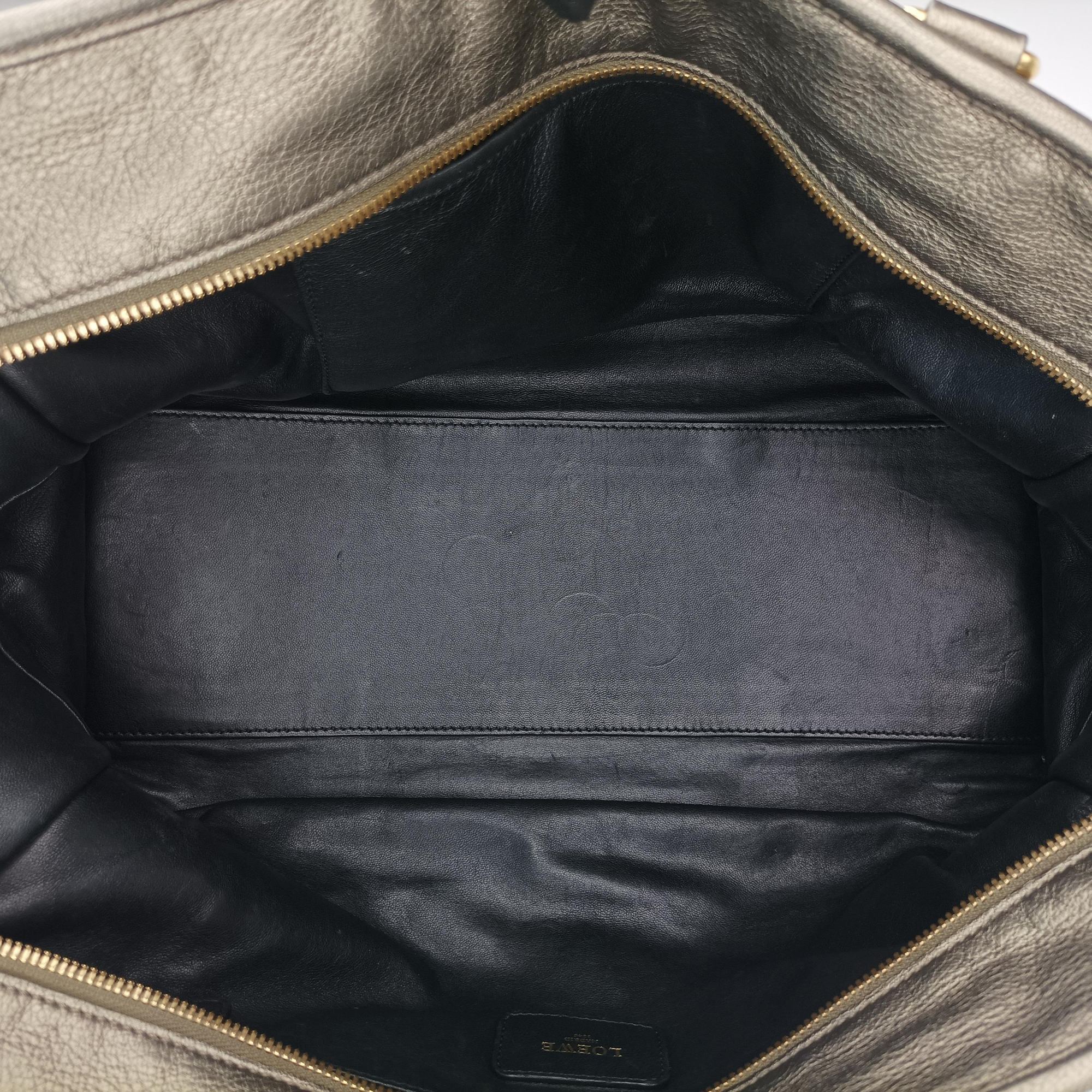 Pre-owned Loewe Amazona 36 Golden Leather  handbag | stylenewstar