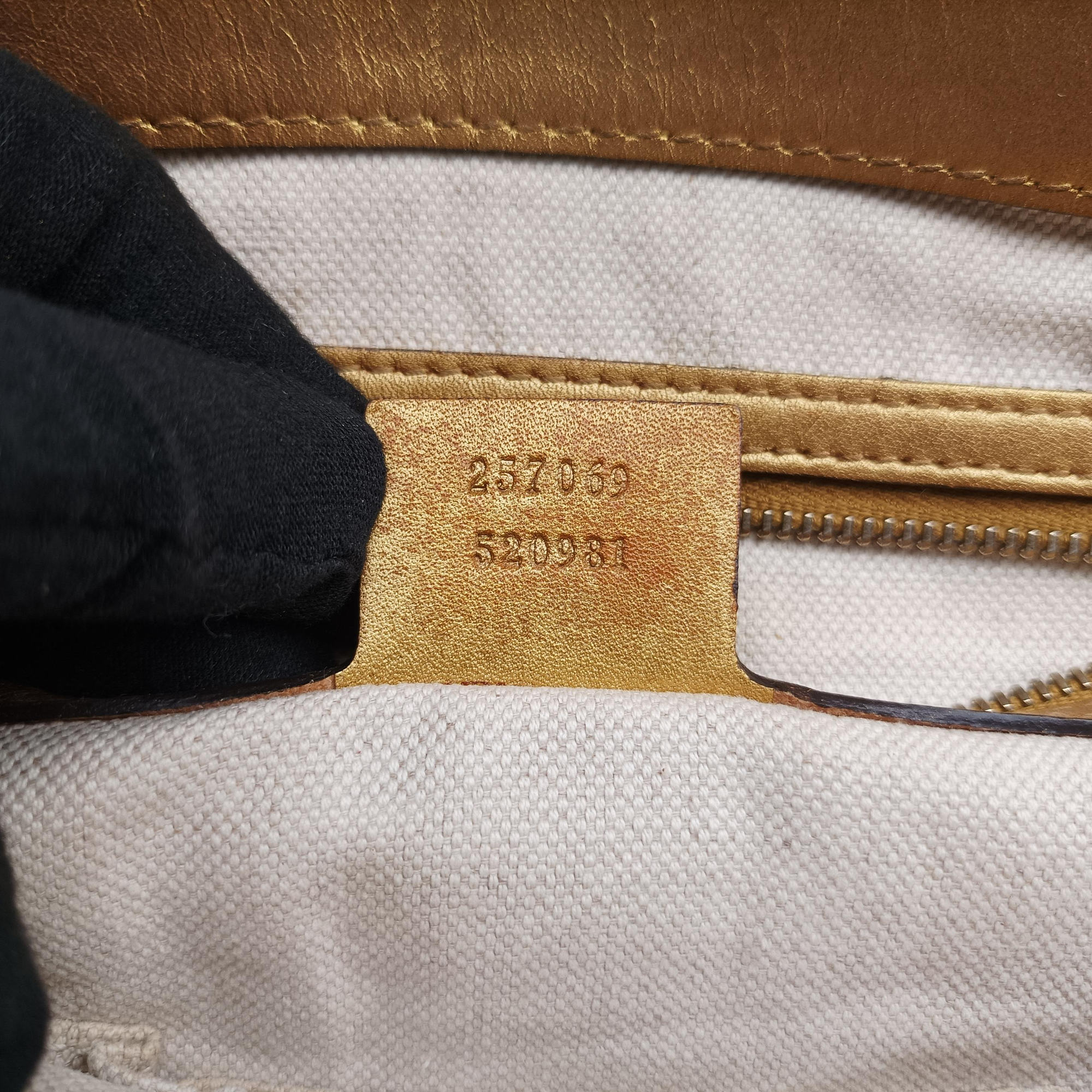 Pre-owned Gucci Lovely Gold × Beige × Brown GG canvas×leather 257069 handbag | stylenewstar