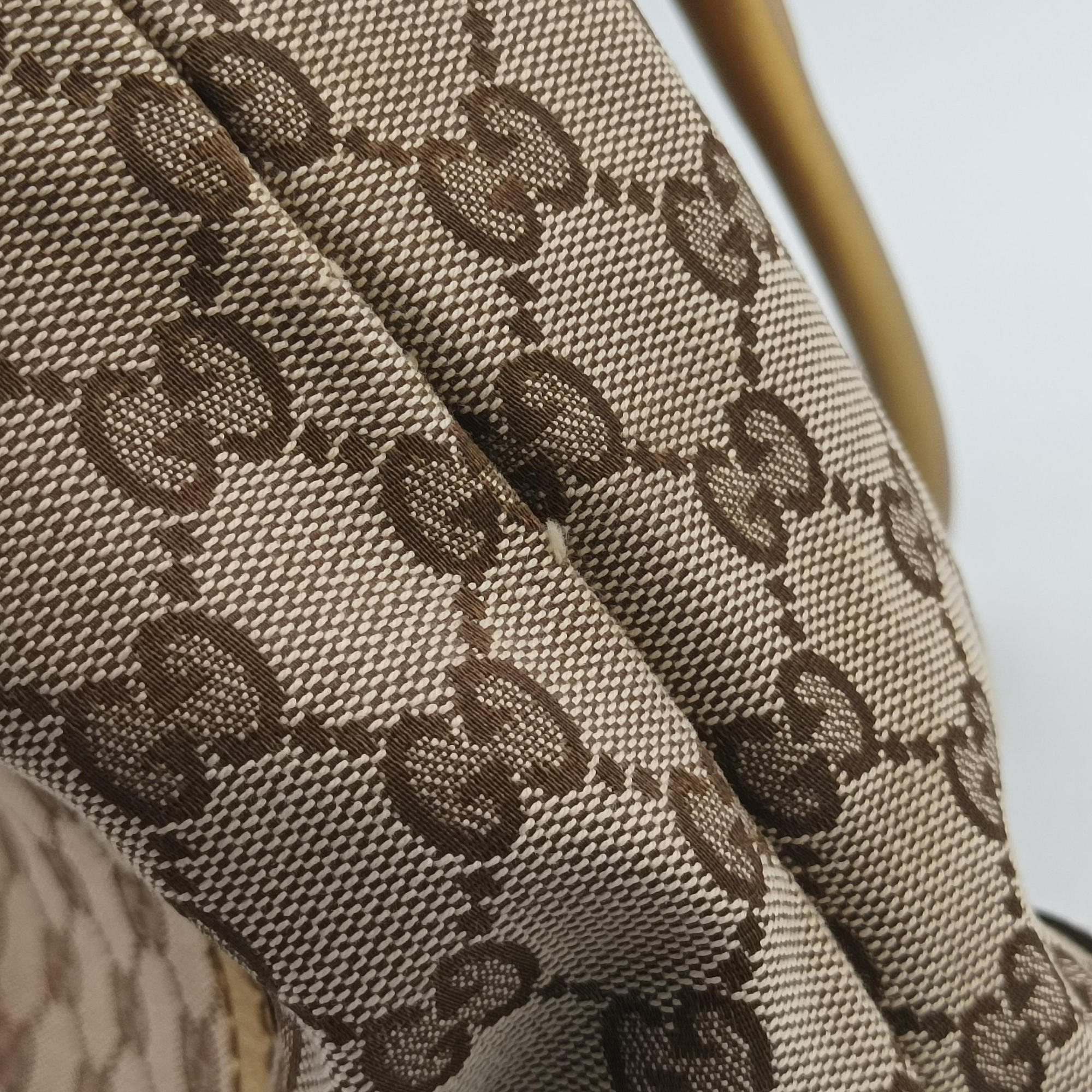 Pre-owned Gucci Lovely Gold × Beige × Brown GG canvas×leather 257069 handbag | stylenewstar