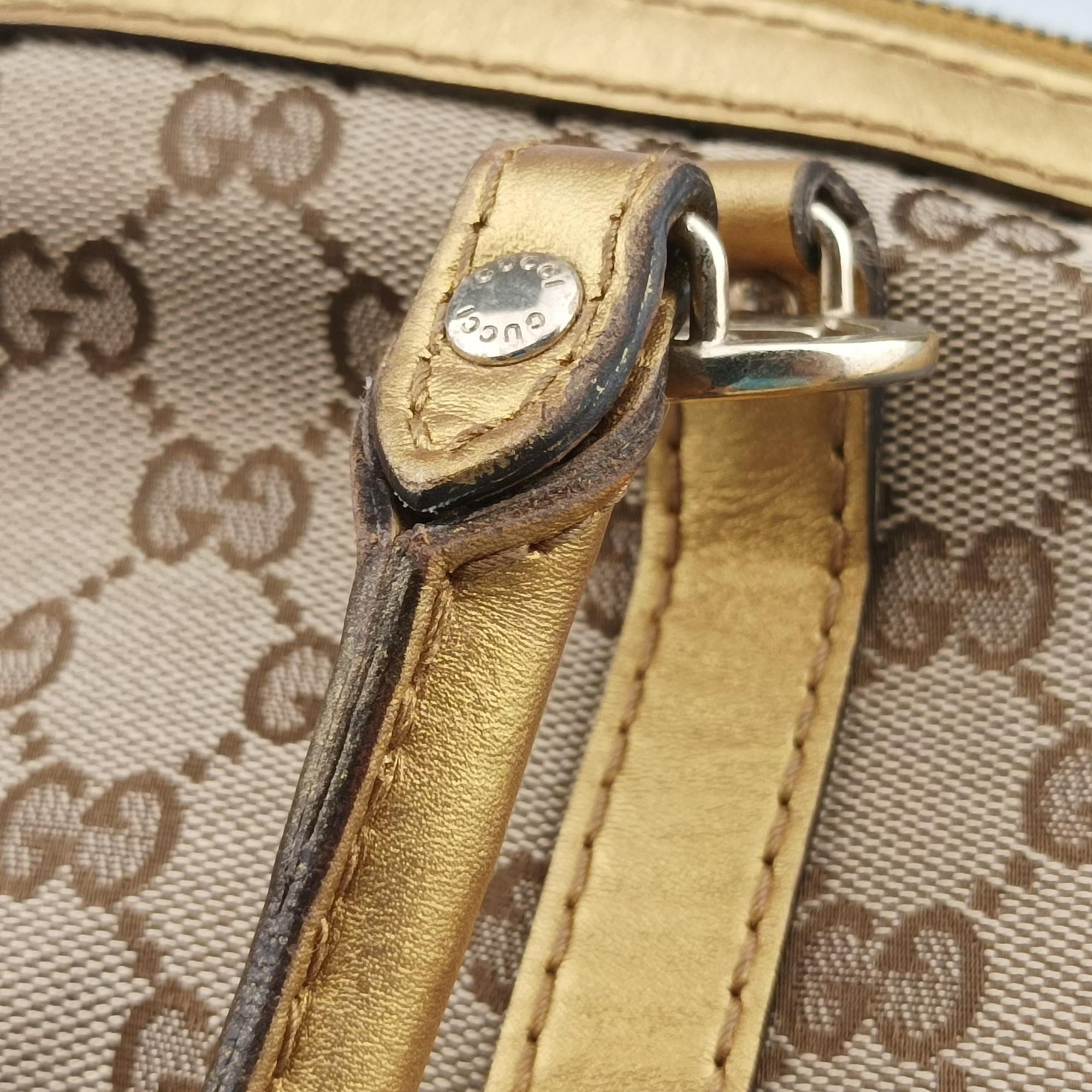 Pre-owned Gucci Lovely Gold × Beige × Brown GG canvas×leather 257069 handbag | stylenewstar