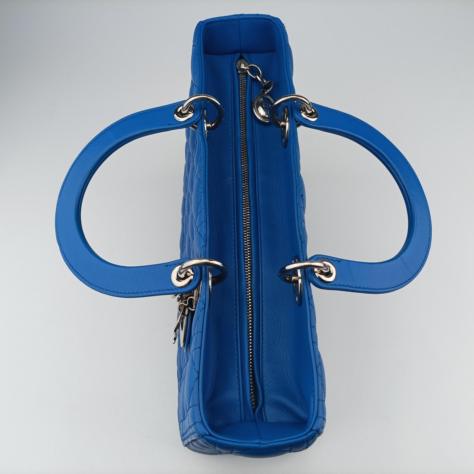 Secondhand Christian Dior Lady Dior Blue lambskin  shoulderbag | stylenewstar