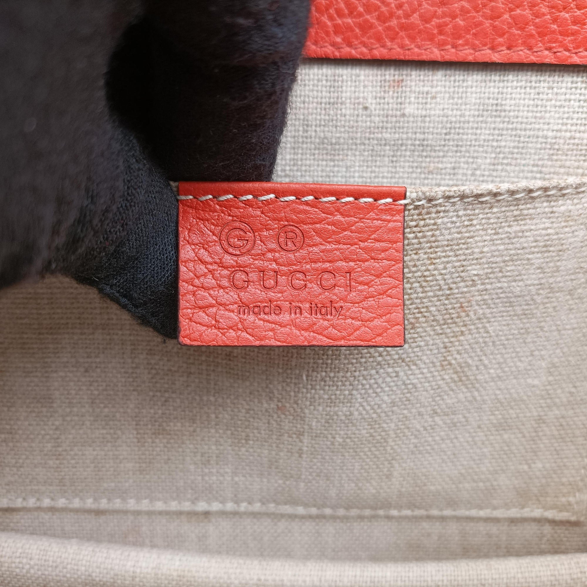 Pre-owned Gucci Interlocking G Orange Leather 510304 shoulderbag | stylenewstar