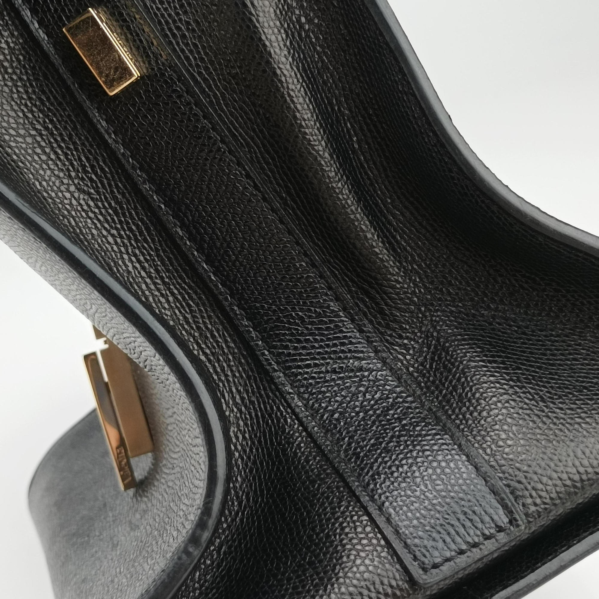 Pre-owned Valextra Iside Black Calfskin  handbag | stylenewstar