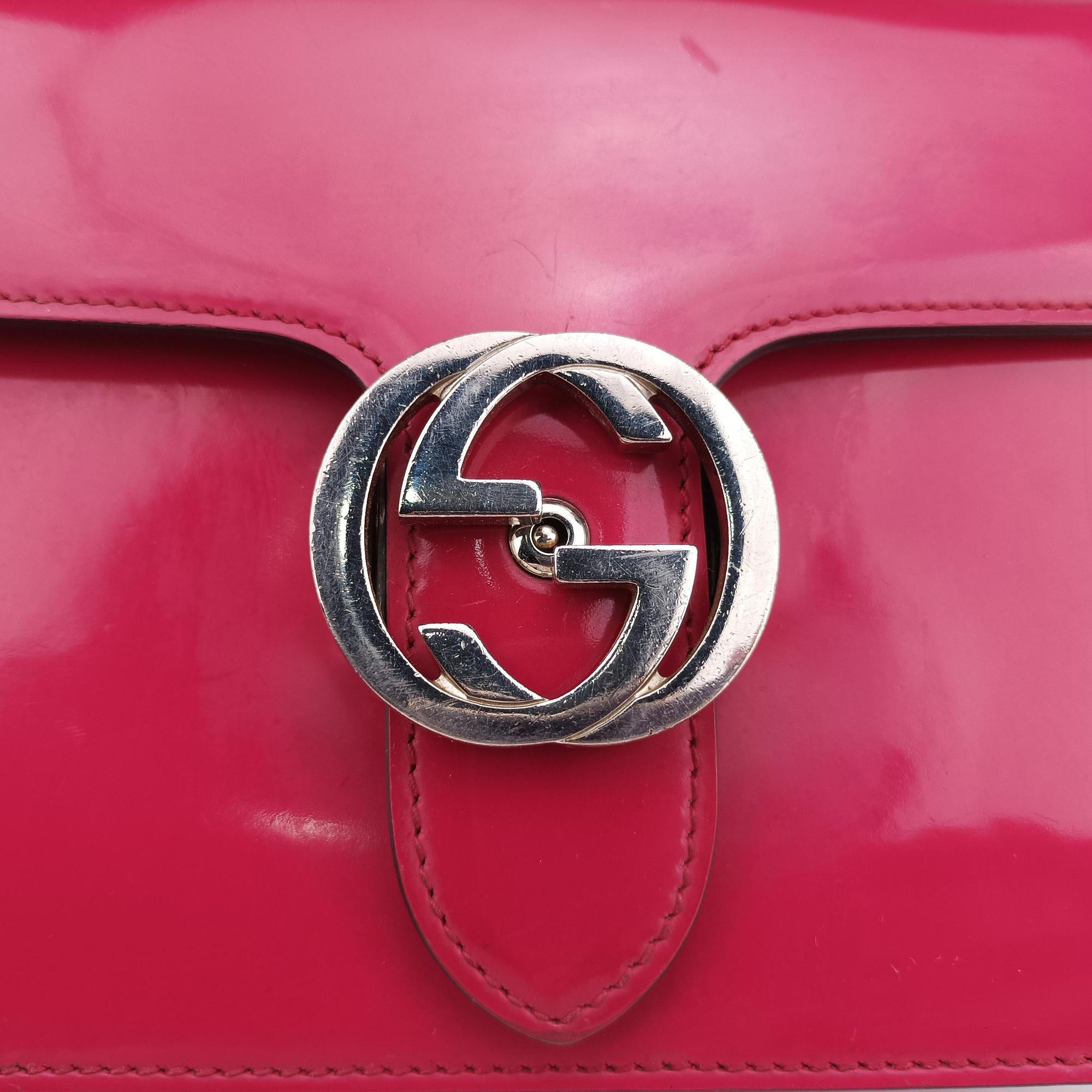 Pre-owned Gucci Interlocking G Red Patent Leather 387609 shoulderbag | stylenewstar