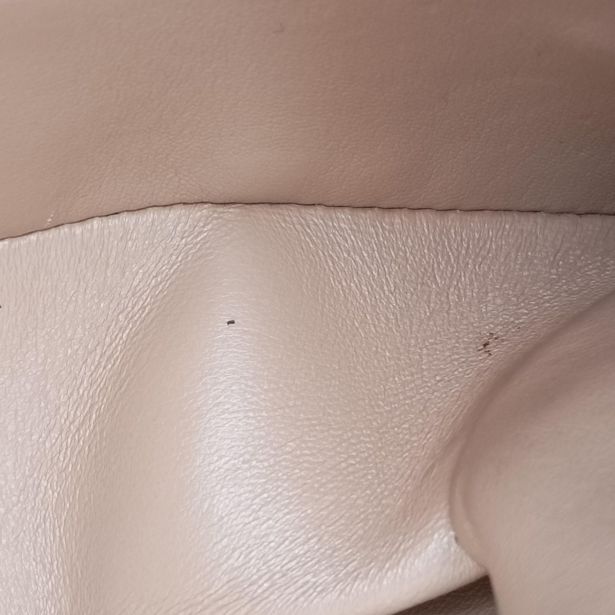 Secondhand Gucci Broadway Pearl Bee White Leather 453778 shoulderbag | stylenewstar