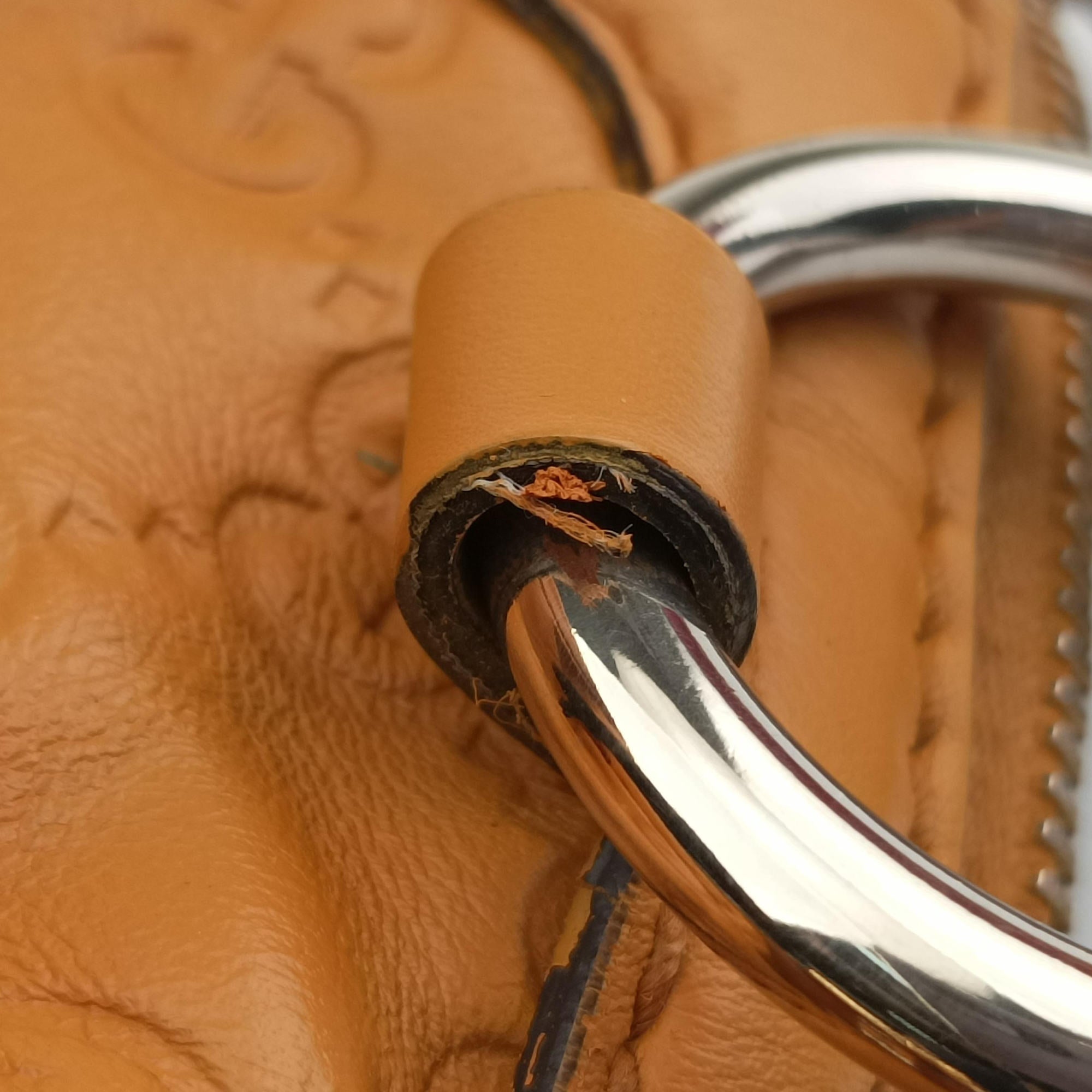 Pre-owned Gucci Sukey Yellow Leather 247902 shoulderbag | stylenewstar