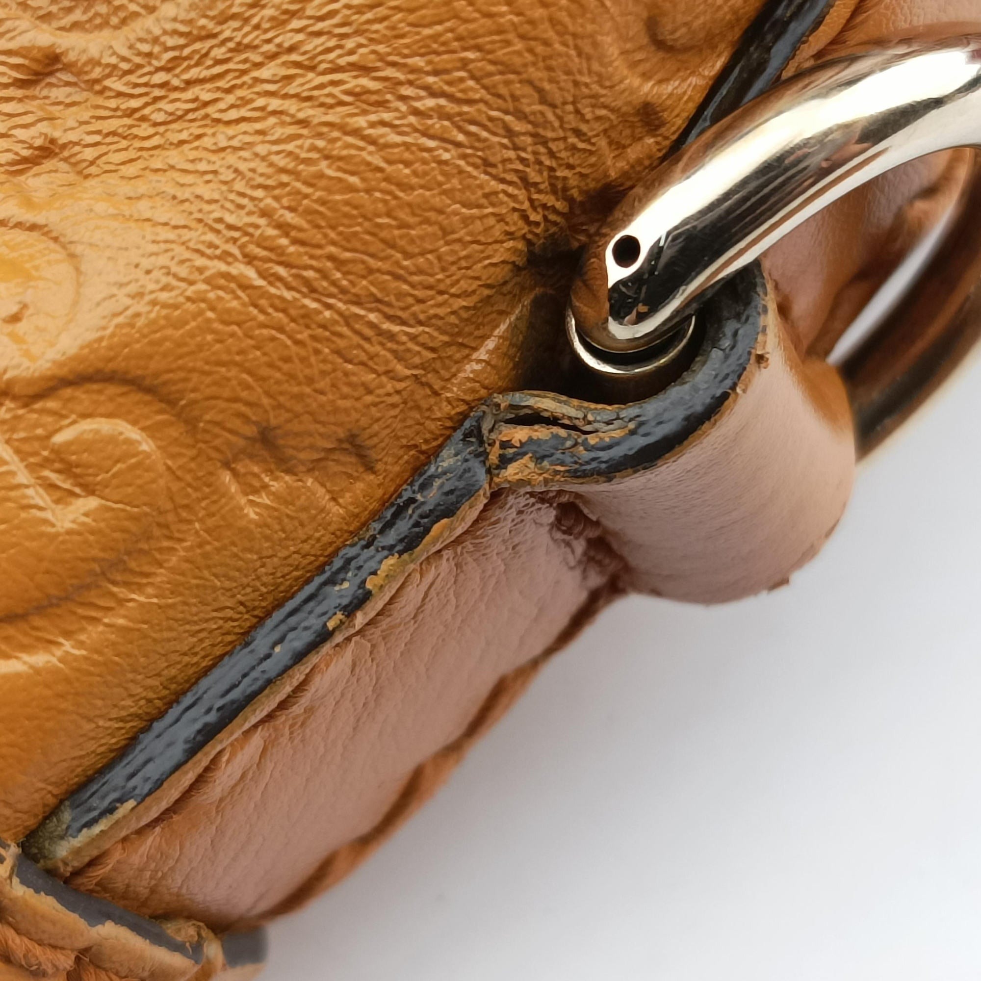 Pre-owned Gucci Sukey Yellow Leather 247902 shoulderbag | stylenewstar