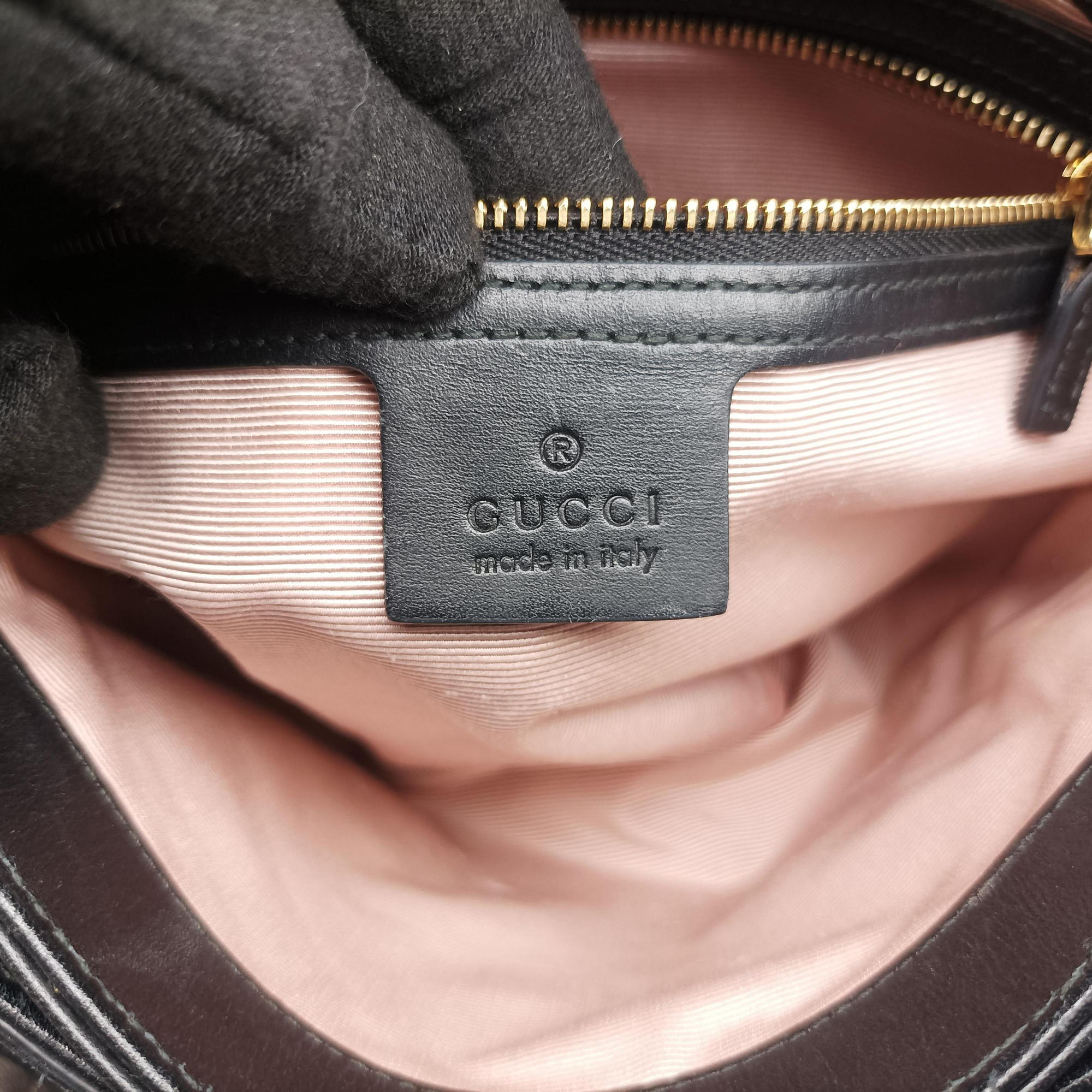 Secondhand Gucci Arli Black Suede×leather 550126 shoulderbag | stylenewstar