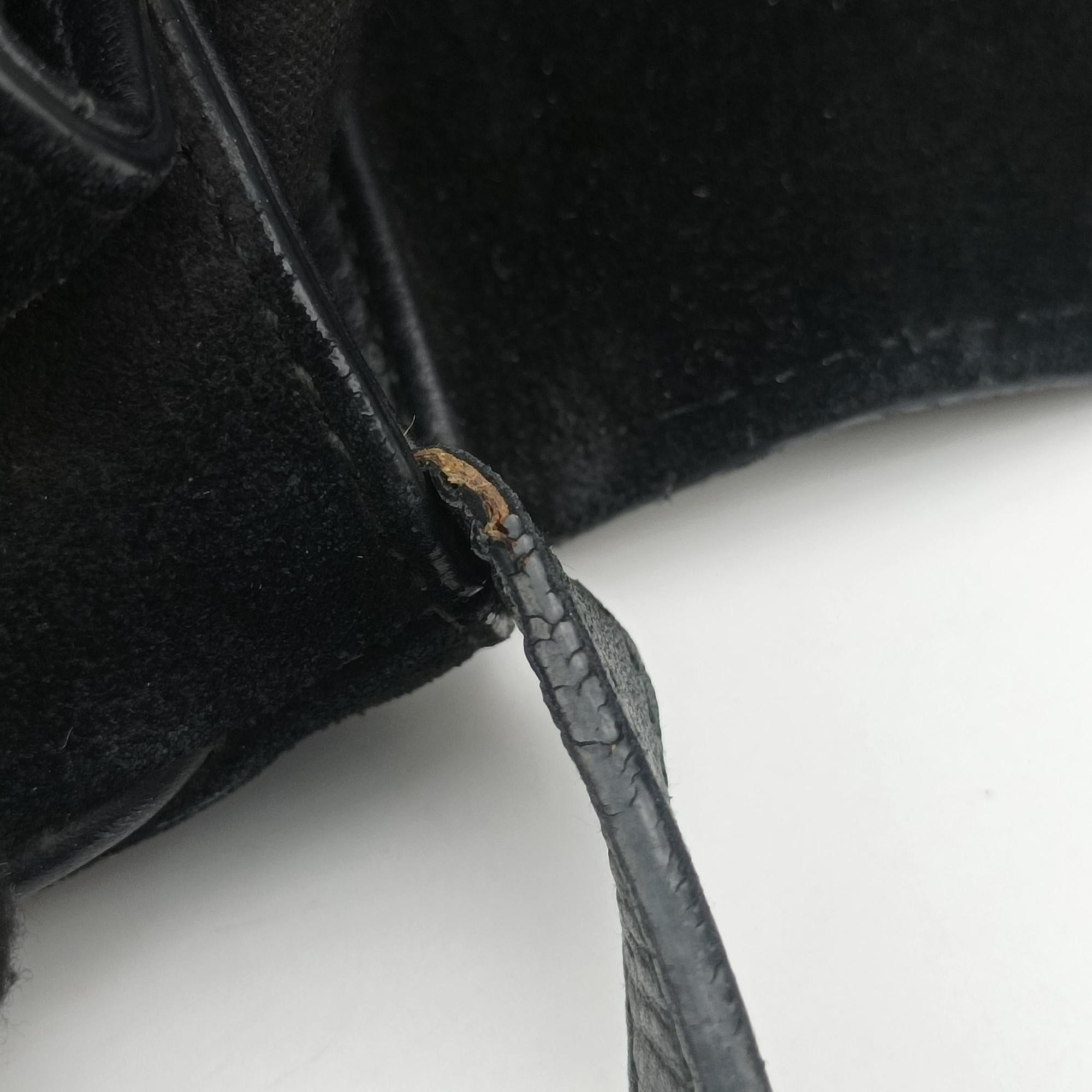 Secondhand Gucci Arli Black Suede×leather 550126 shoulderbag | stylenewstar