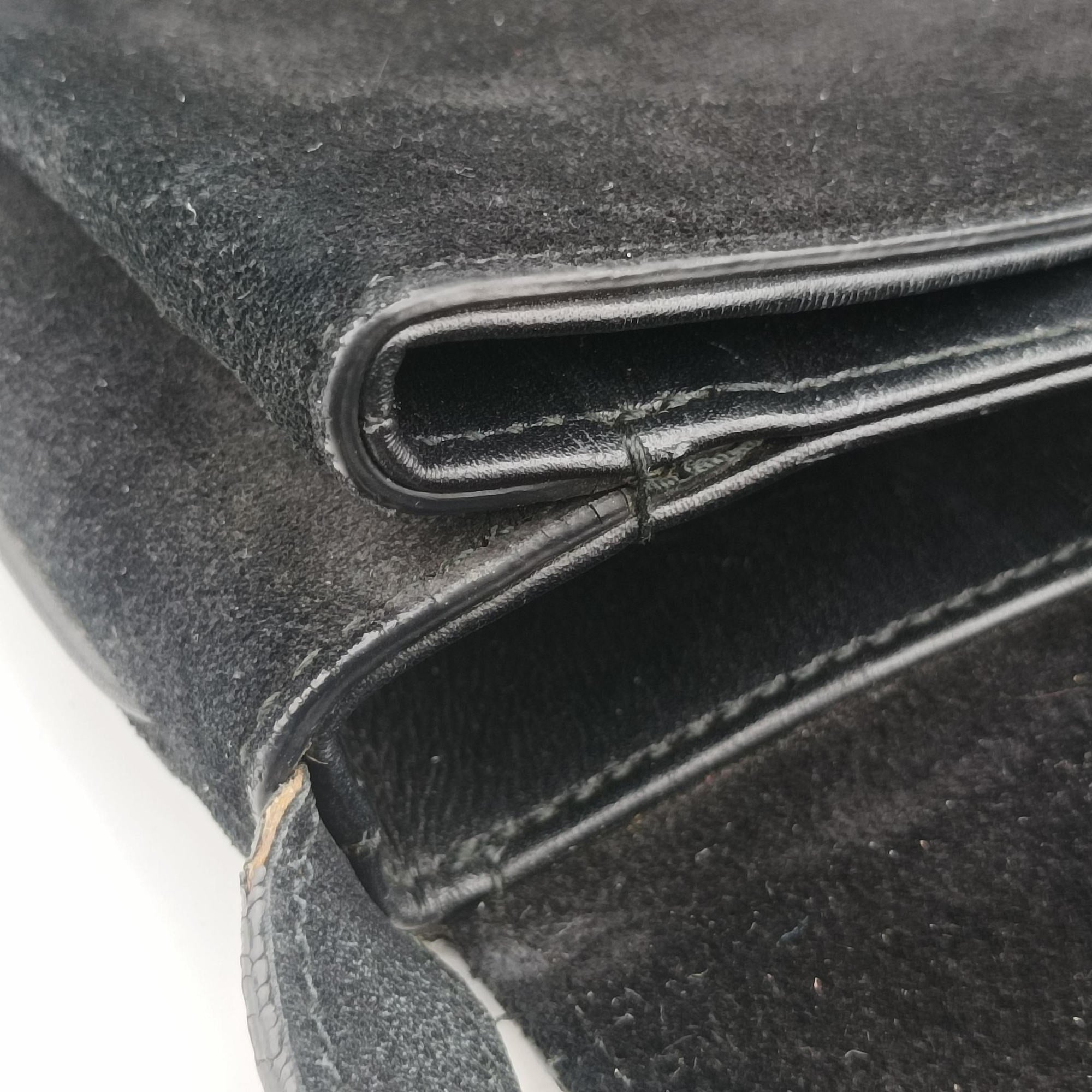Secondhand Gucci Arli Black Suede×leather 550126 shoulderbag | stylenewstar