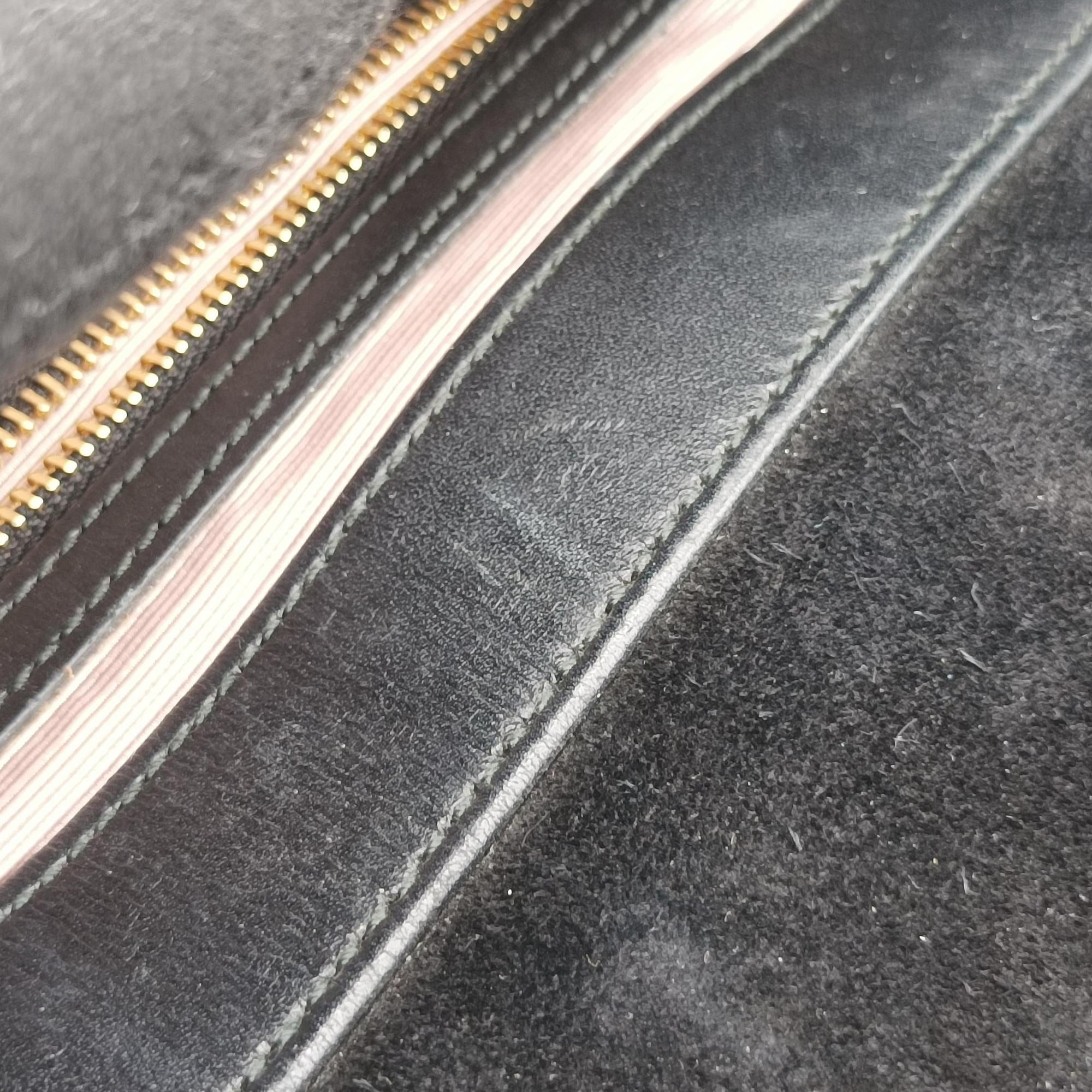 Secondhand Gucci Arli Black Suede×leather 550126 shoulderbag | stylenewstar