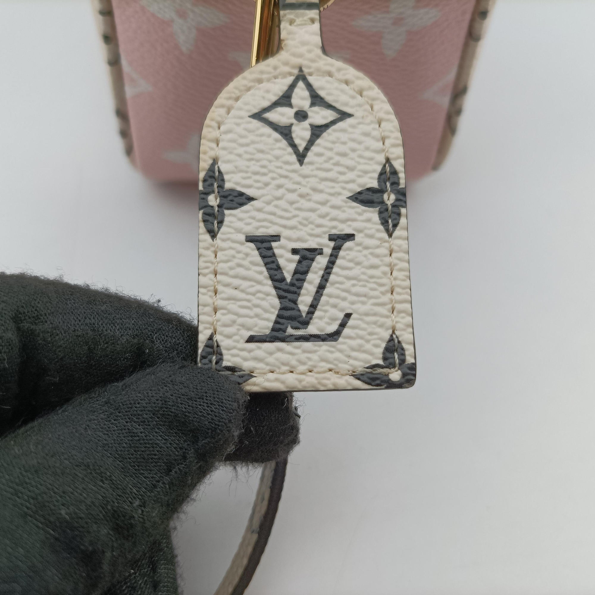 Pre-owned Louis Vuitton Beach Pouch ROUGE Monogram Giant M67601 shoulderbag | stylenewstar