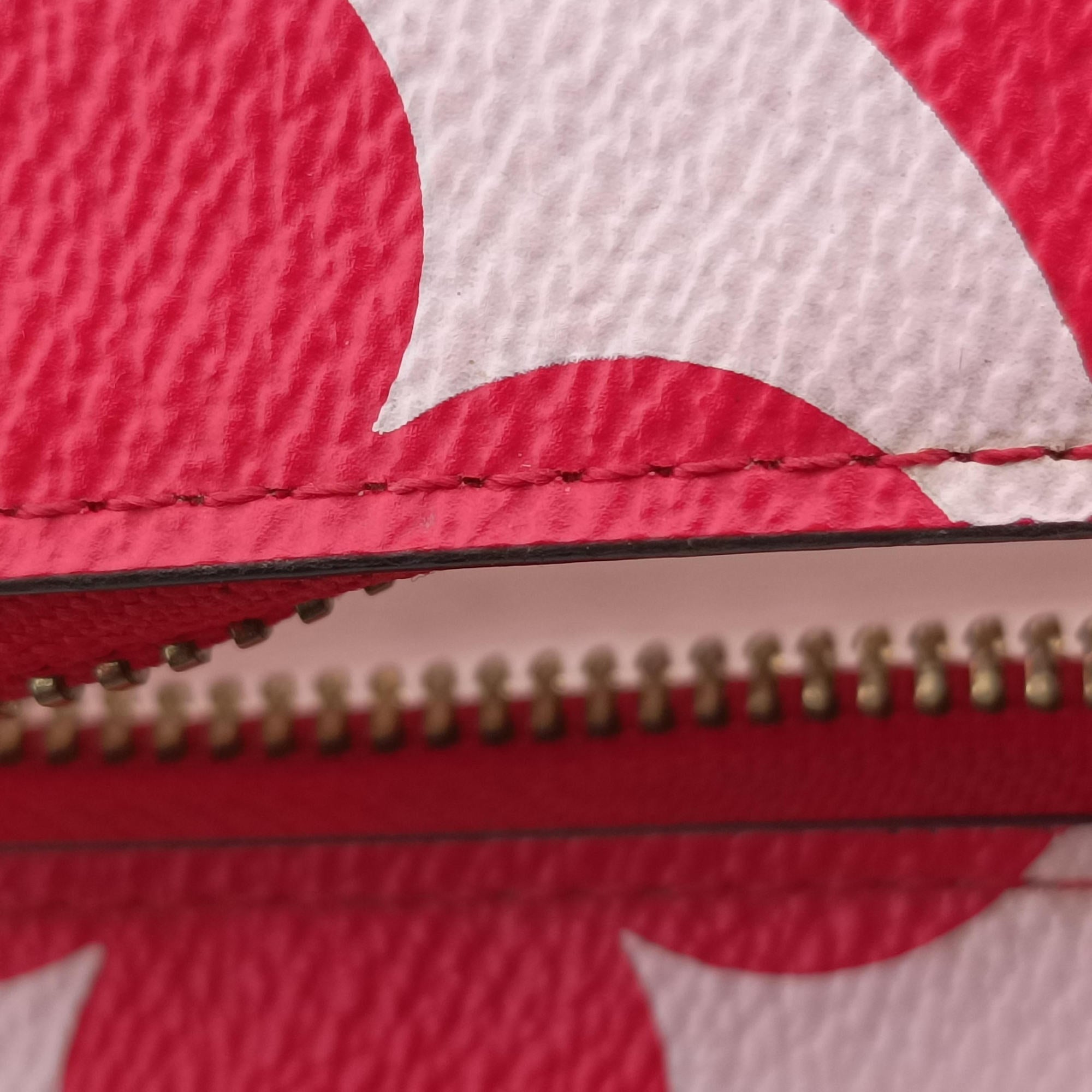 Pre-owned Louis Vuitton Beach Pouch ROUGE Monogram Giant M67601 shoulderbag | stylenewstar