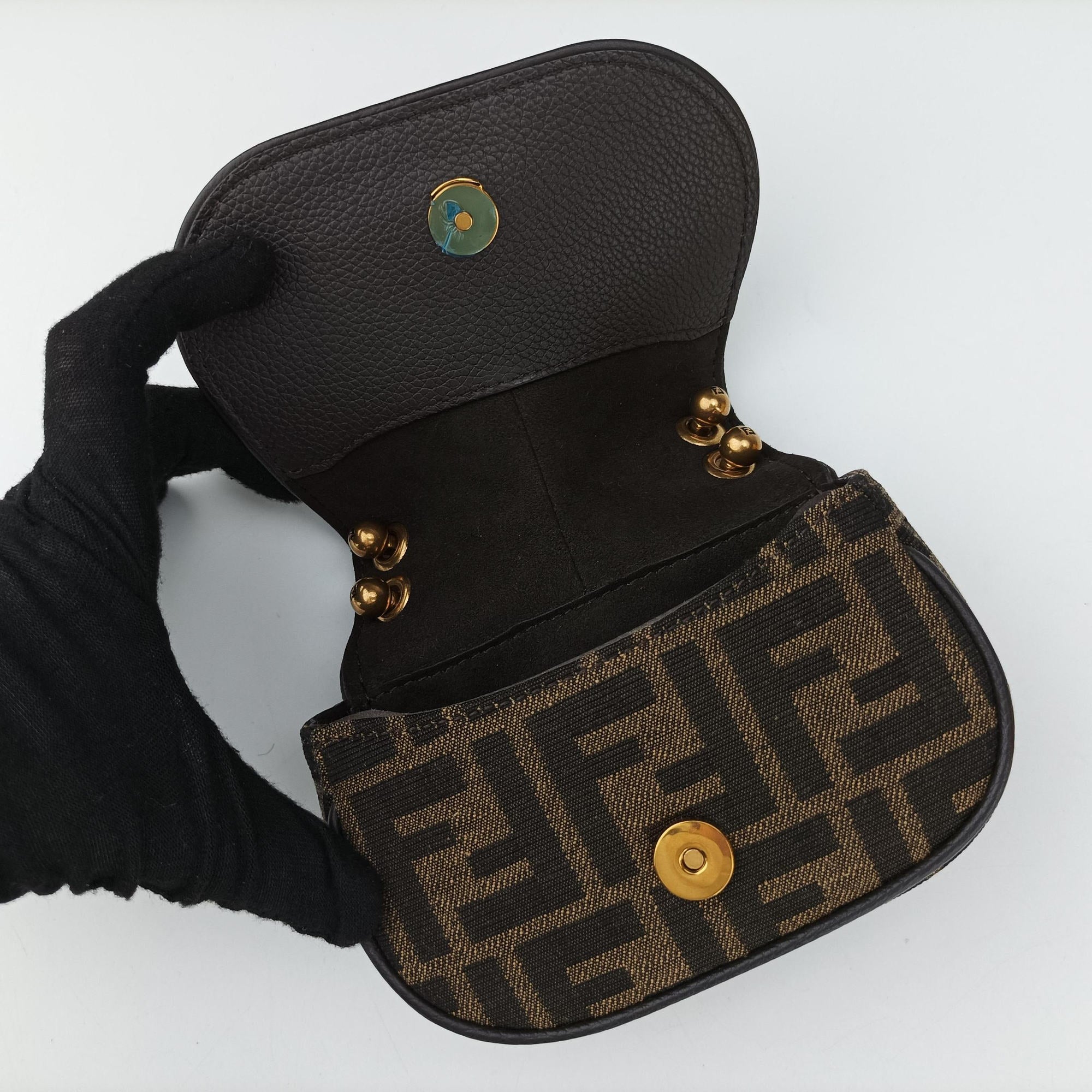 Pre-owned Fendi C'mon Small Brown canvas 7AS219 shoulderbag | stylenewstar