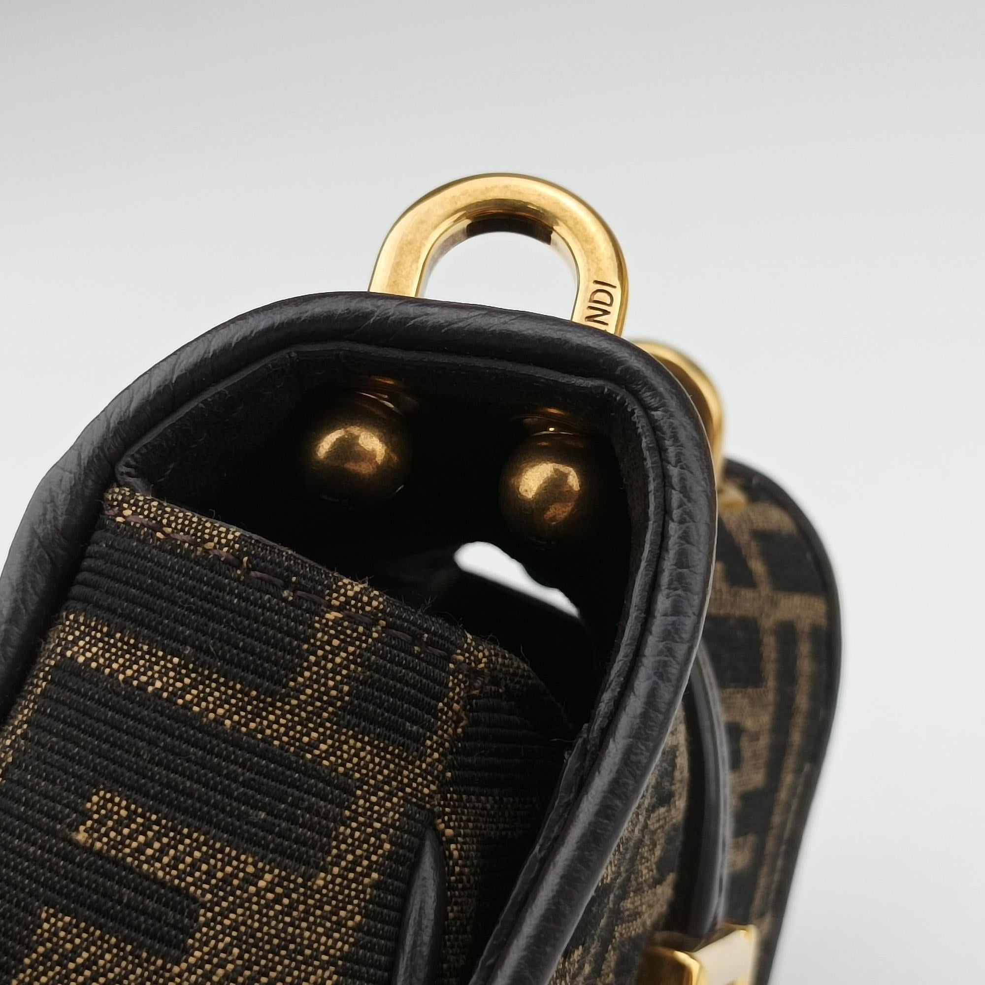 Pre-owned Fendi C'mon Small Brown canvas 7AS219 shoulderbag | stylenewstar