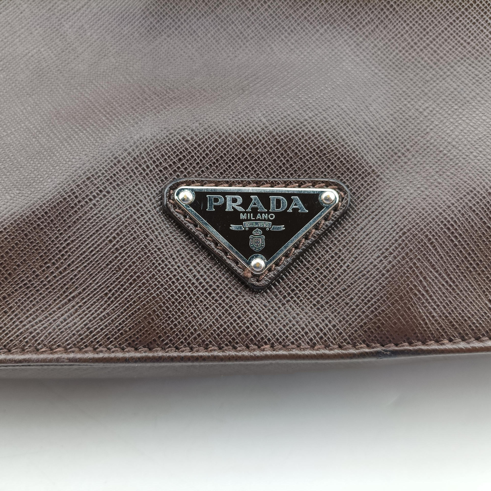 Pre-owned Prada Triangle Logo Plate Brown Saffiano Leather VR0023 handbag | stylenewstar