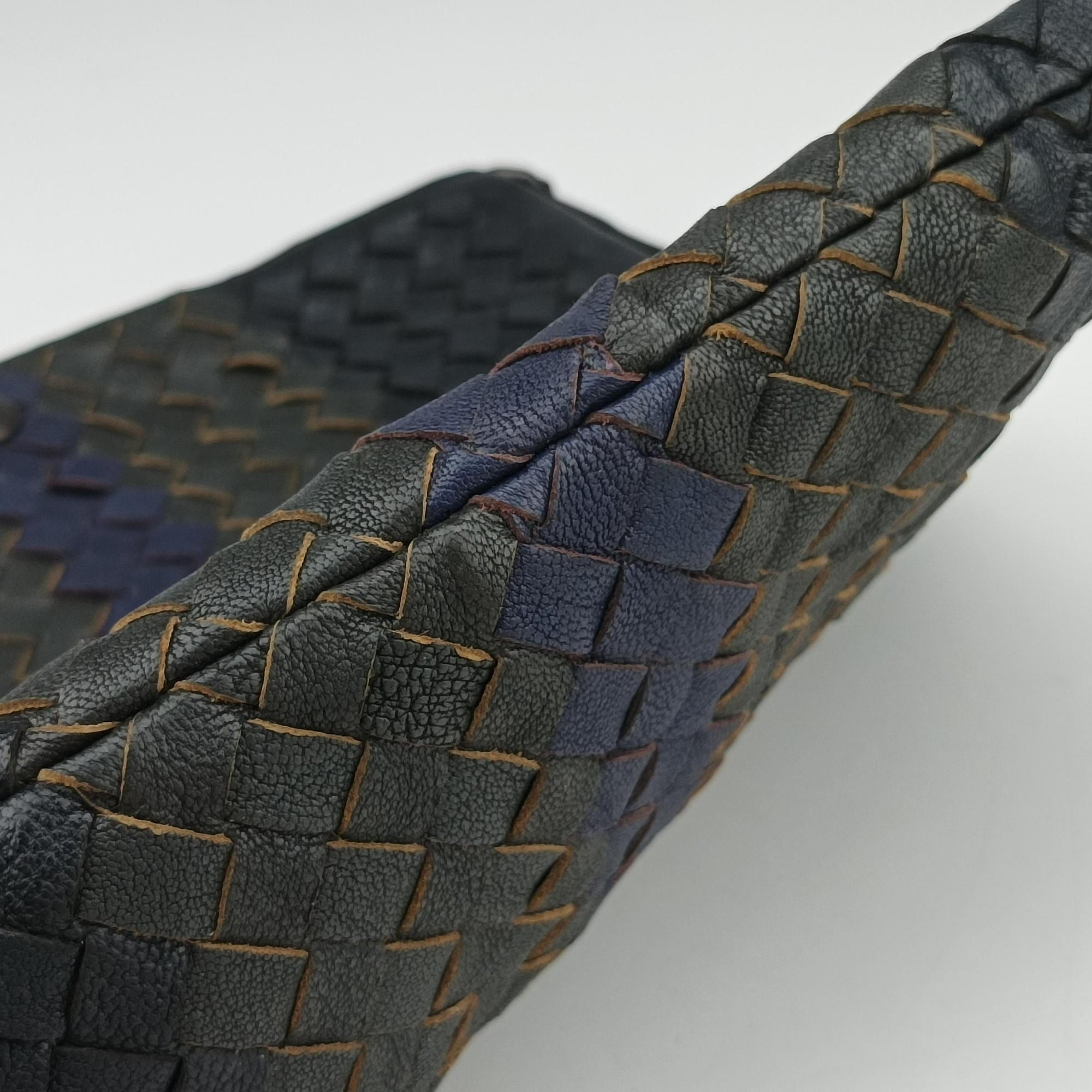 Vintage Bottega Veneta Intrecciato Dark Gray × Blue lambskin  shoulderbag | stylenewstar