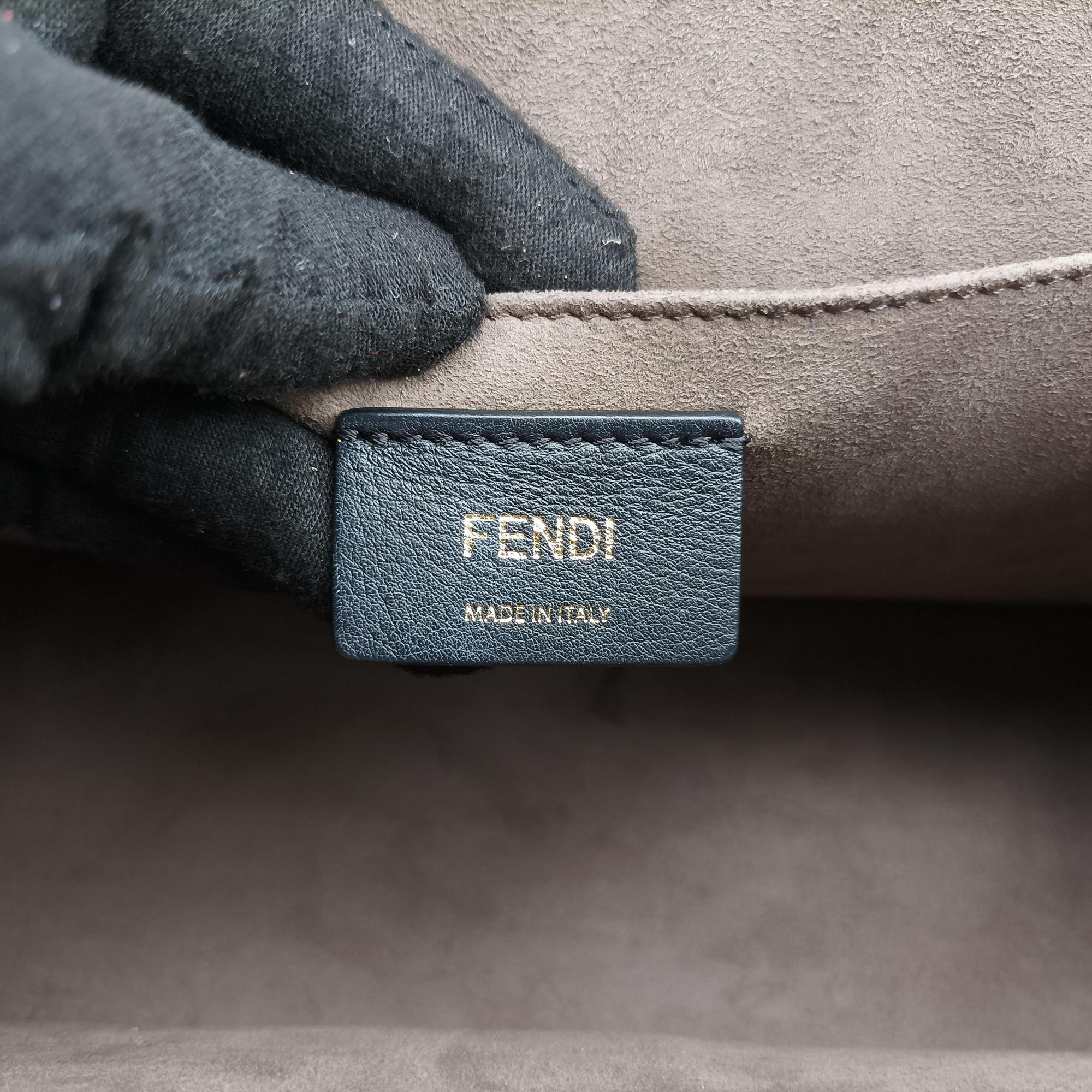Vintage Fendi Kan I F Red Leather 8BT284 shoulderbag | stylenewstar