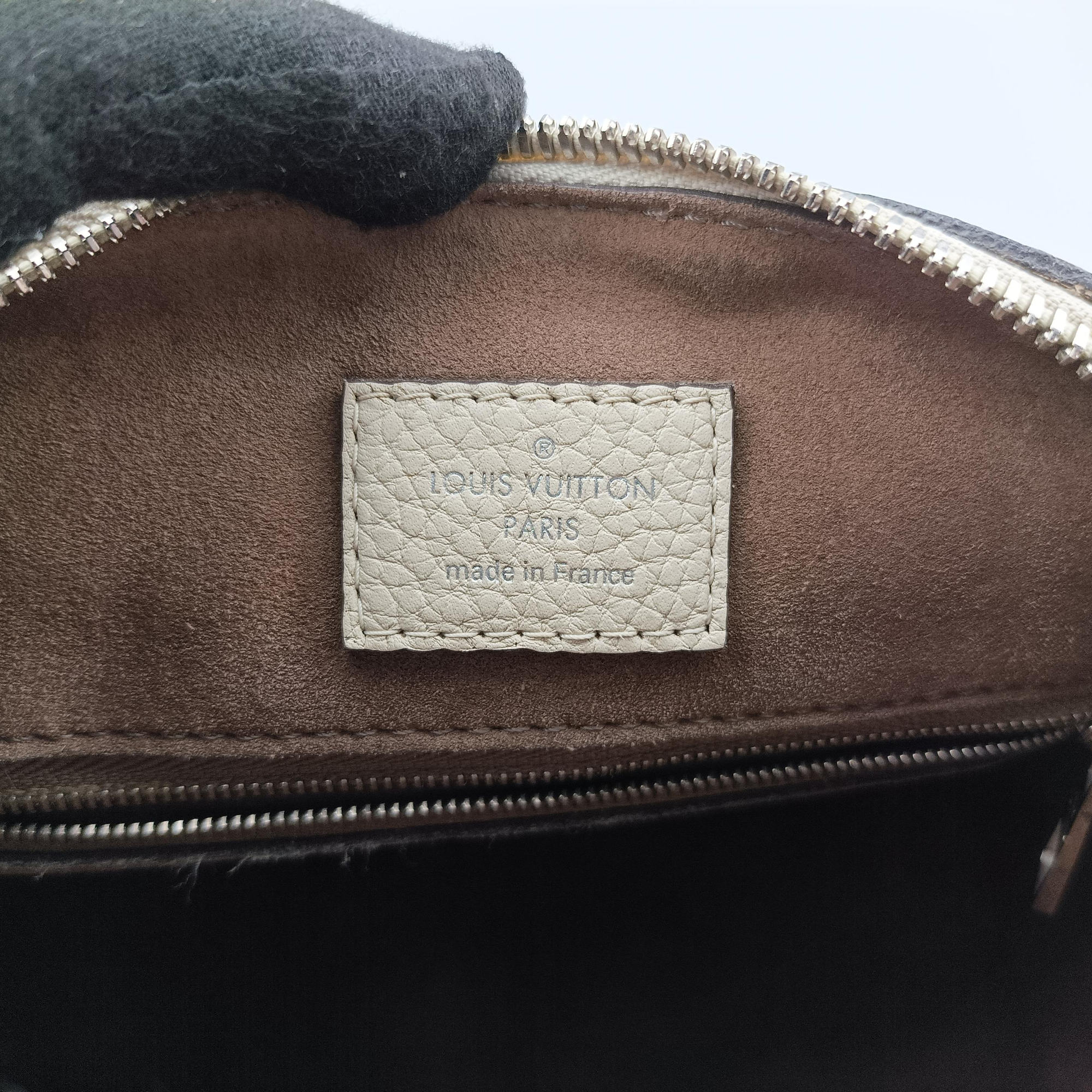 Pre-owned Louis Vuitton Parnassea Alma Blanc Casse Taurillon Leather M48878 shoulderbag | stylenewstar
