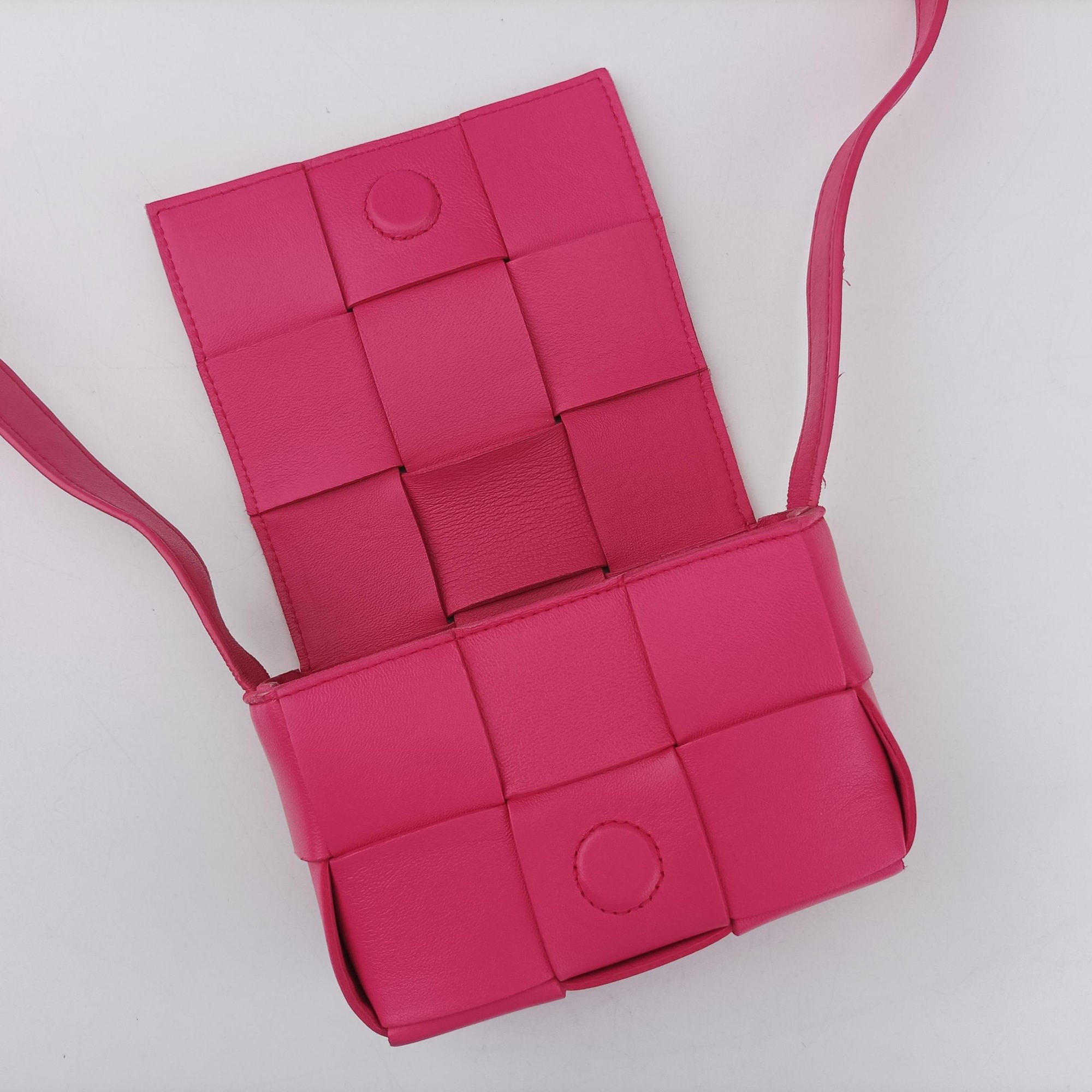 Pre-owned Bottega Veneta candy cassette Pink lambskin  shoulderbag | stylenewstar