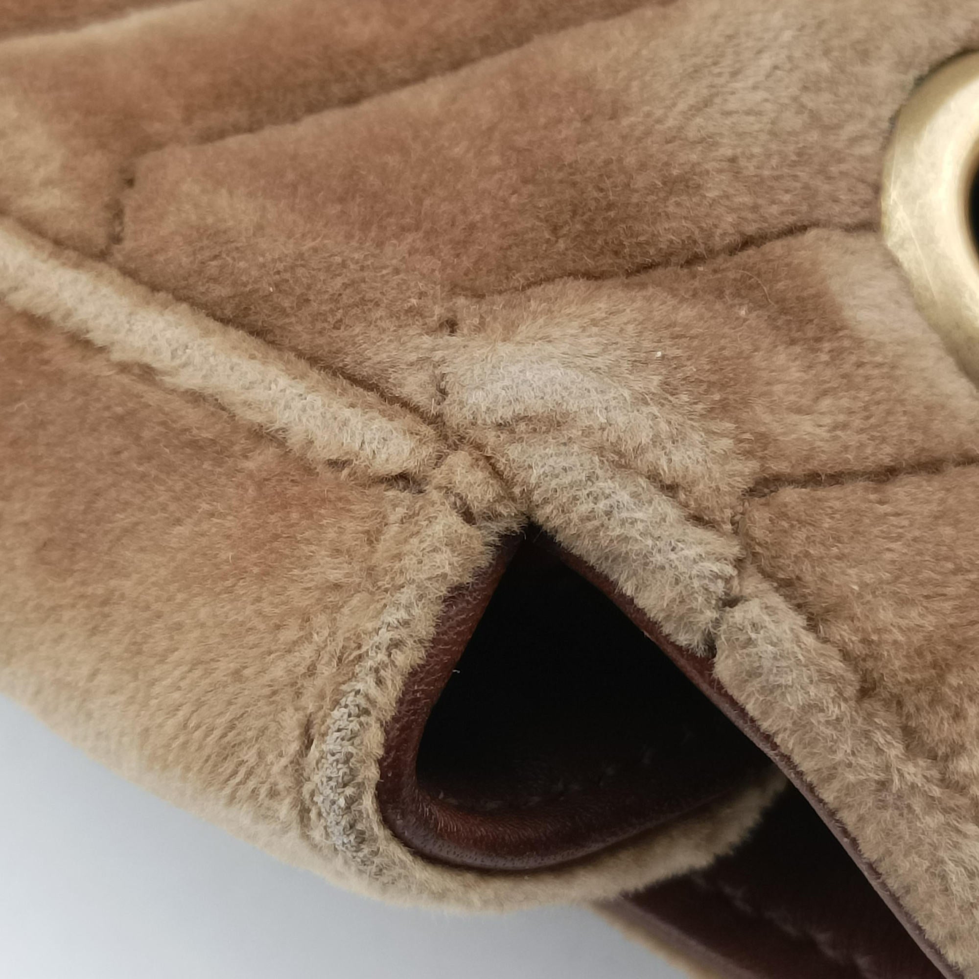Pre-owned Gucci GG Marmont khaki velour 443497 shoulderbag | stylenewstar