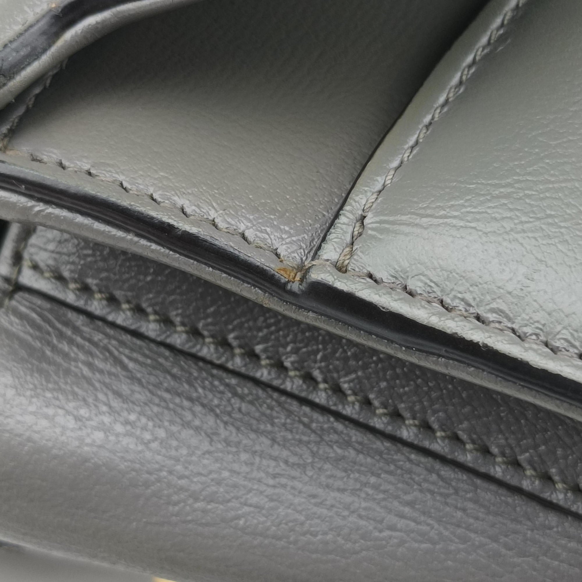 Pre-owned Gucci GG Ring GG Marmont Grey Leather 589474 shoulderbag | stylenewstar