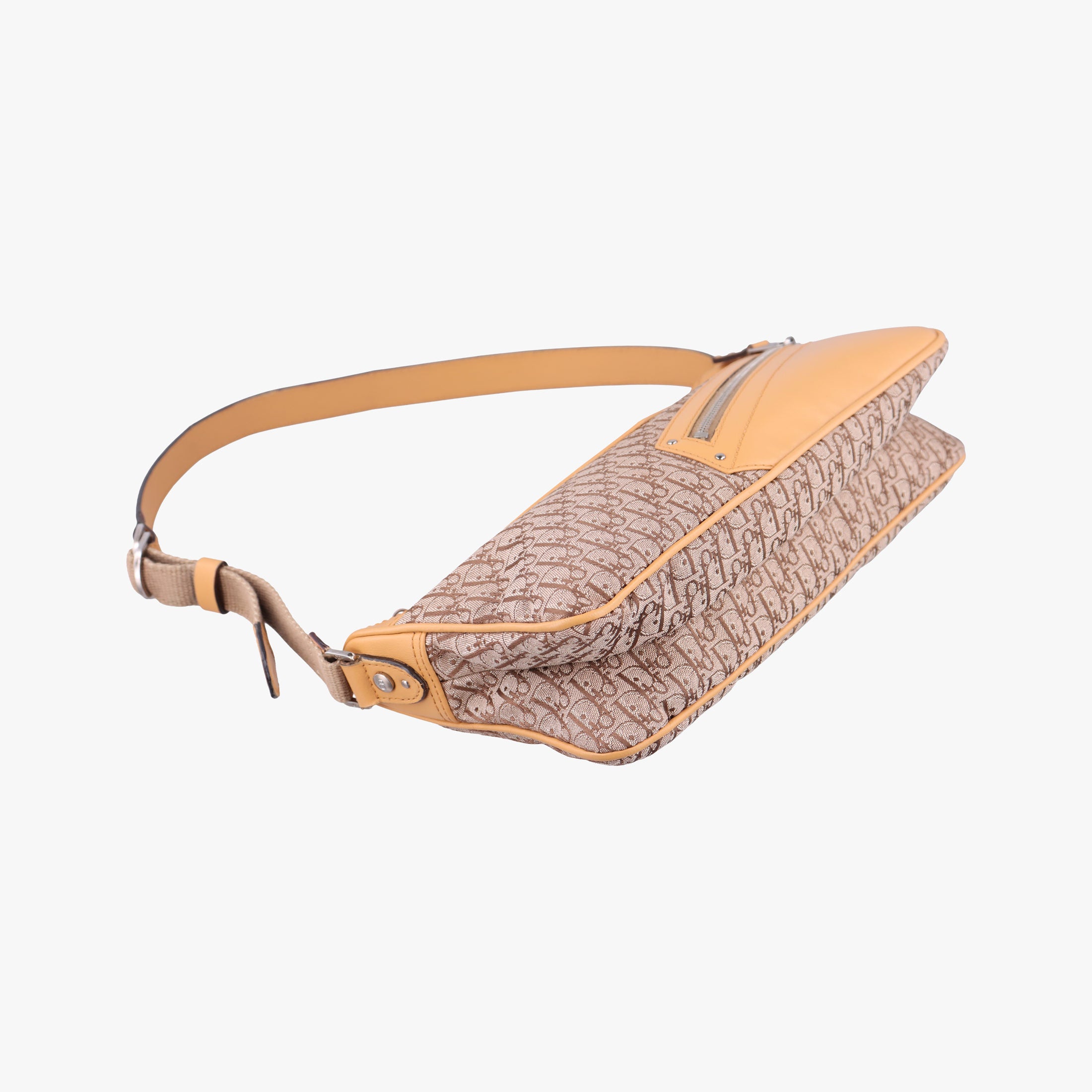 Pre-owned Christian Dior Street Chic Camel Canvas × Leather  handbag | stylenewstar