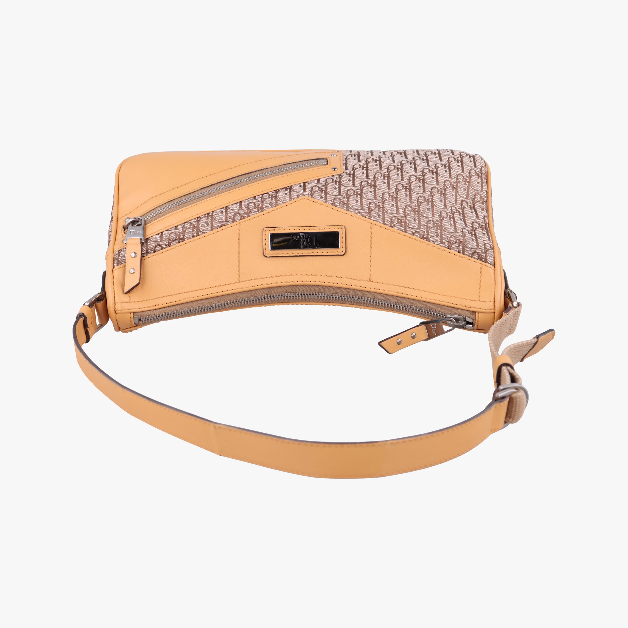 Pre-owned Christian Dior Street Chic Camel Canvas × Leather  handbag | stylenewstar