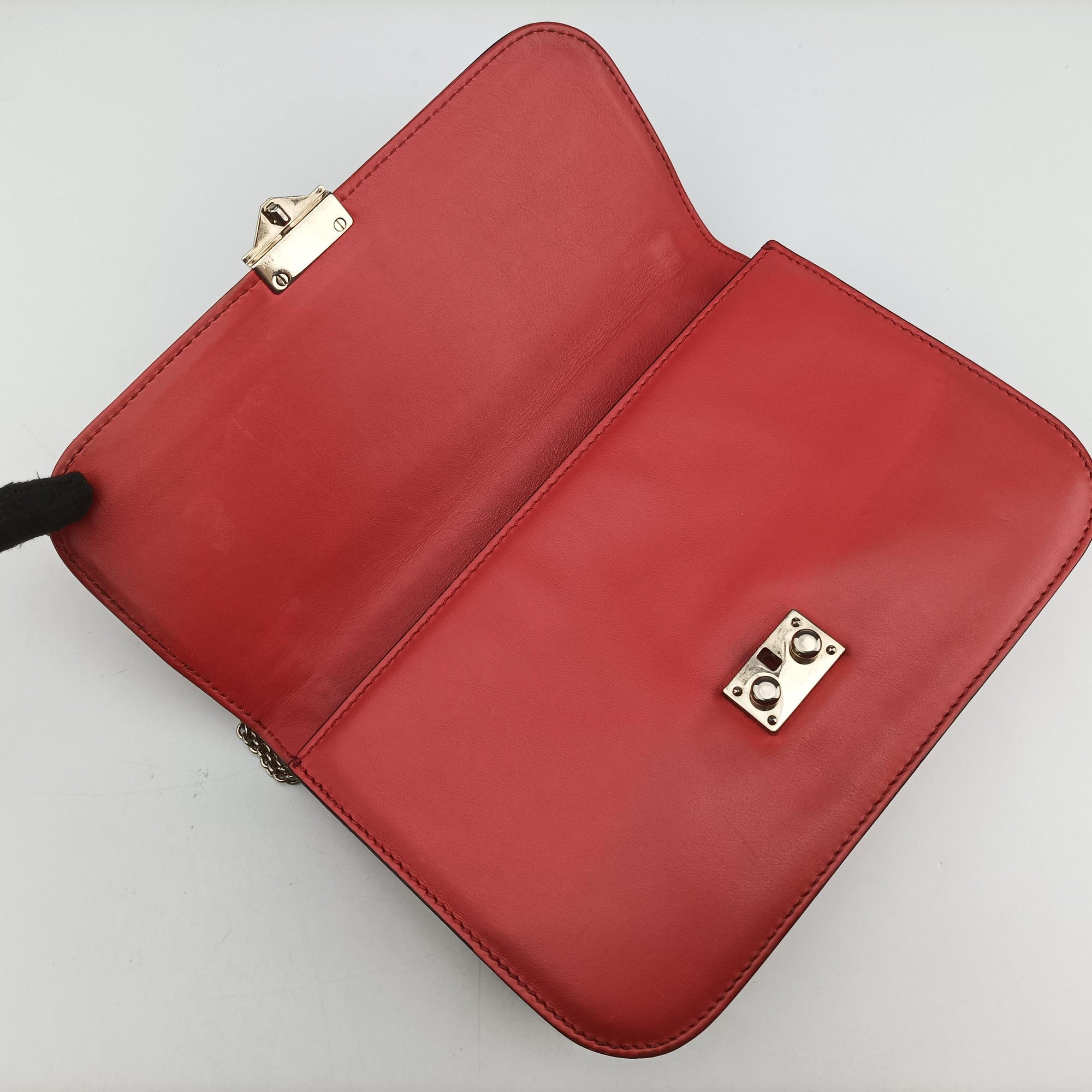 Pre-owned Valentino Rockstud Glam Lock Red Leather  shoulderbag | stylenewstar