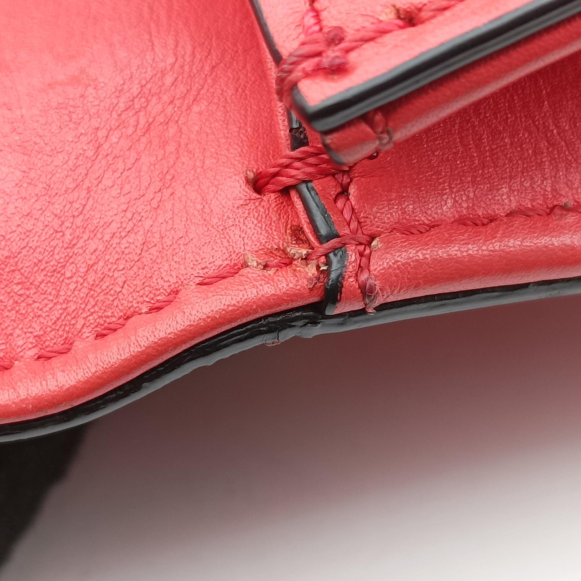 Pre-owned Valentino Rockstud Glam Lock Red Leather  shoulderbag | stylenewstar