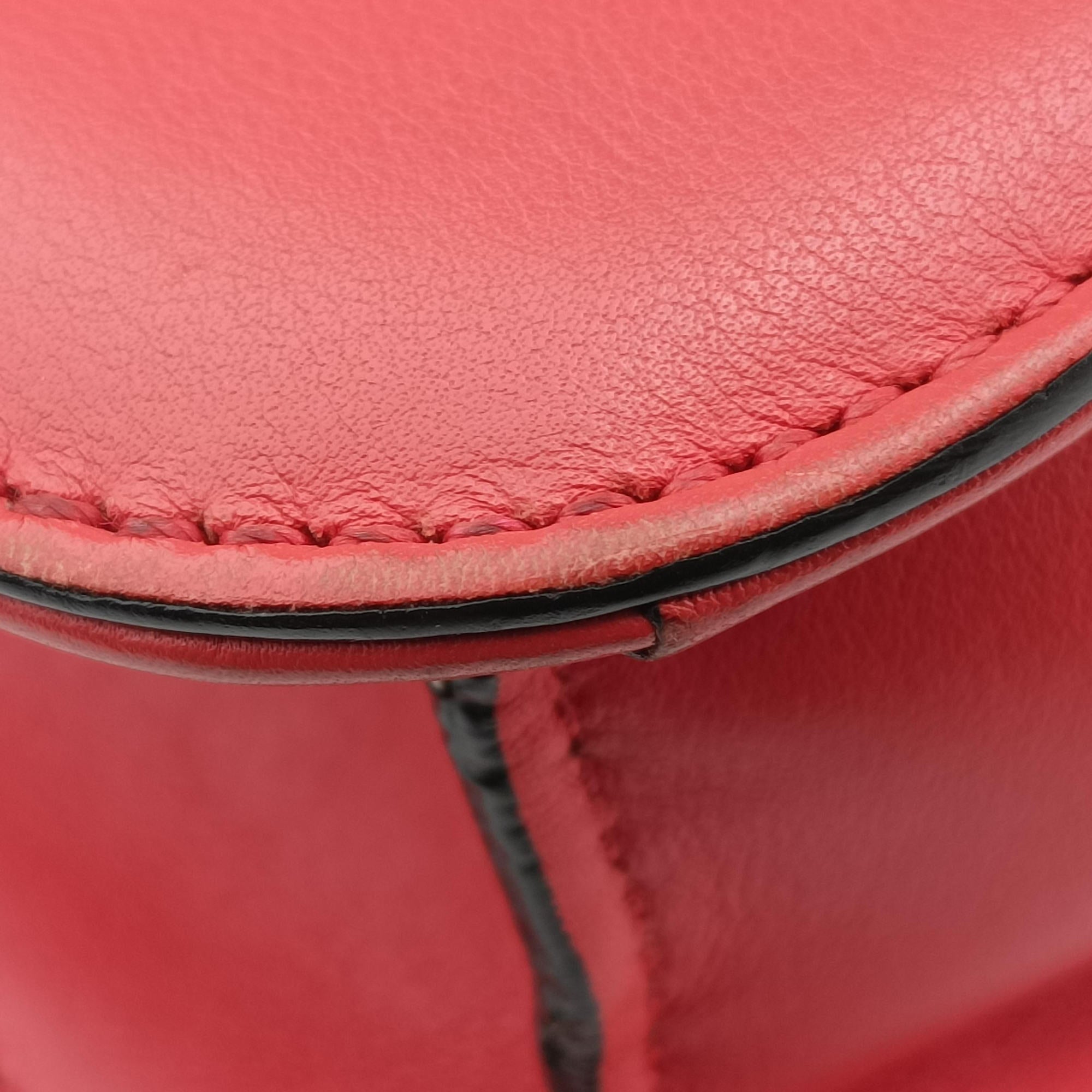Pre-owned Valentino Rockstud Glam Lock Red Leather  shoulderbag | stylenewstar