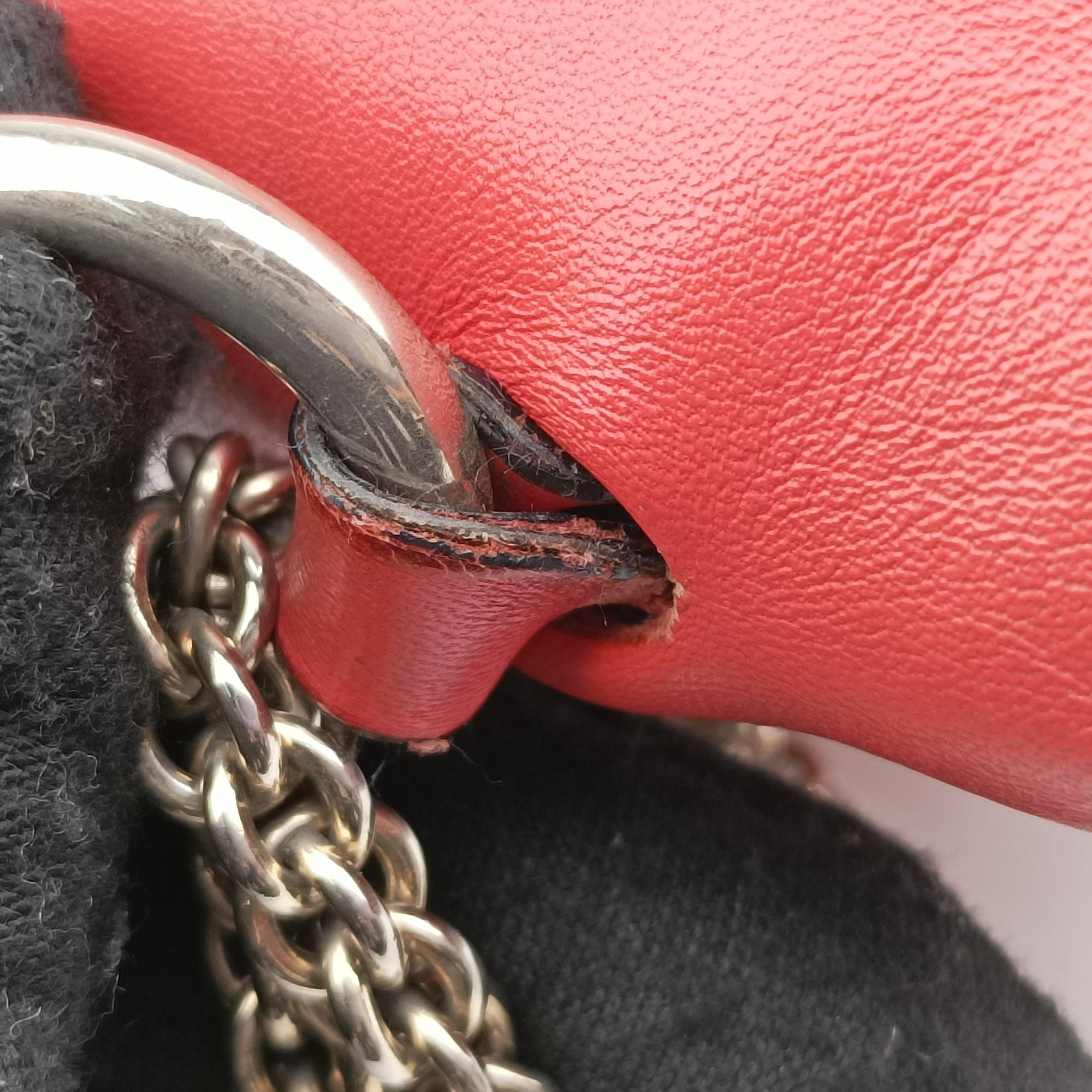 Pre-owned Valentino Rockstud Glam Lock Red Leather  shoulderbag | stylenewstar