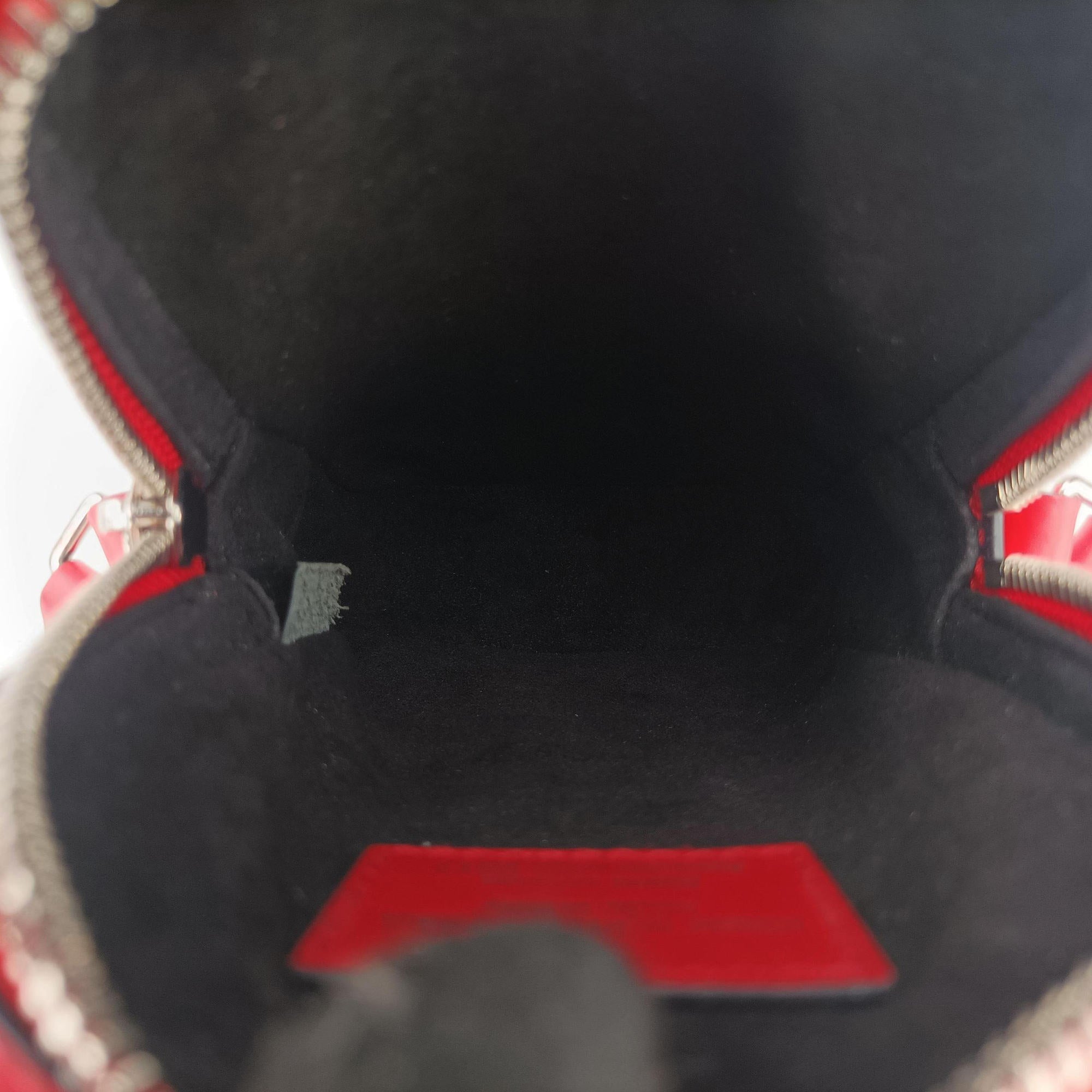 Pre-owned Louis Vuitton Danube PPM Supreme Collaboration ROUGE×white Epi M53434 shoulderbag | stylenewstar