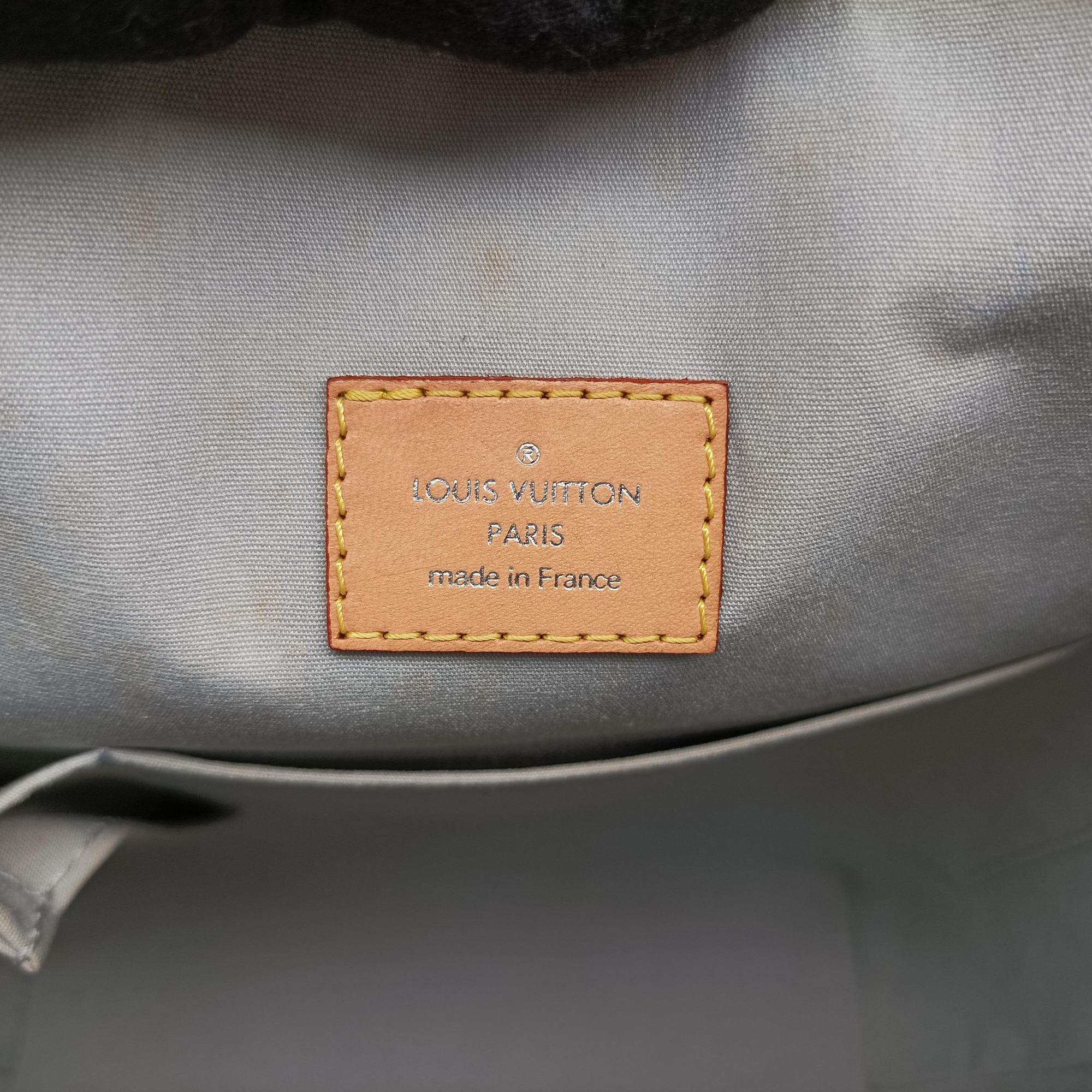 Pre-owned Louis Vuitton Lockit Silver Monogram Miroir M95449 handbag | stylenewstar