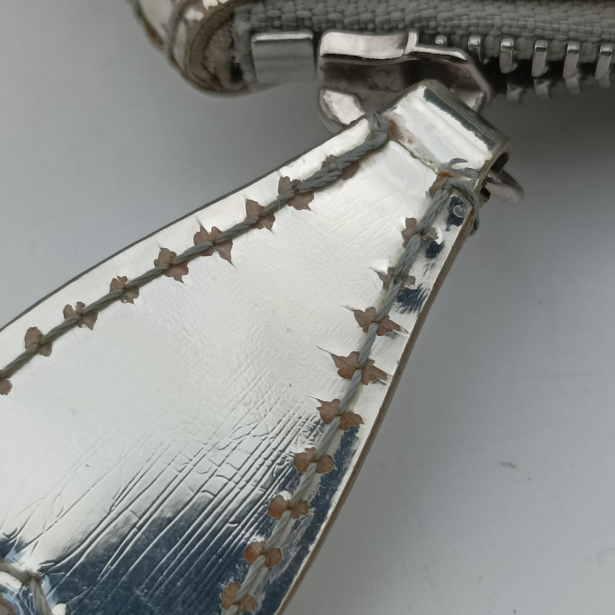 Pre-owned Louis Vuitton Lockit Silver Monogram Miroir M95449 handbag | stylenewstar