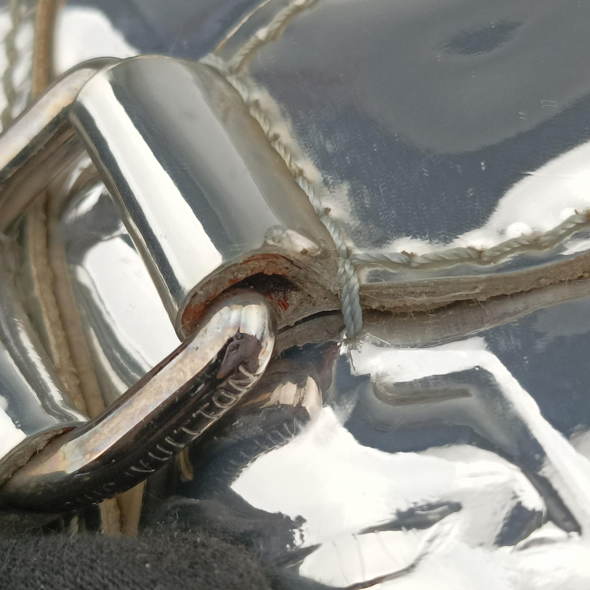Pre-owned Louis Vuitton Lockit Silver Monogram Miroir M95449 handbag | stylenewstar