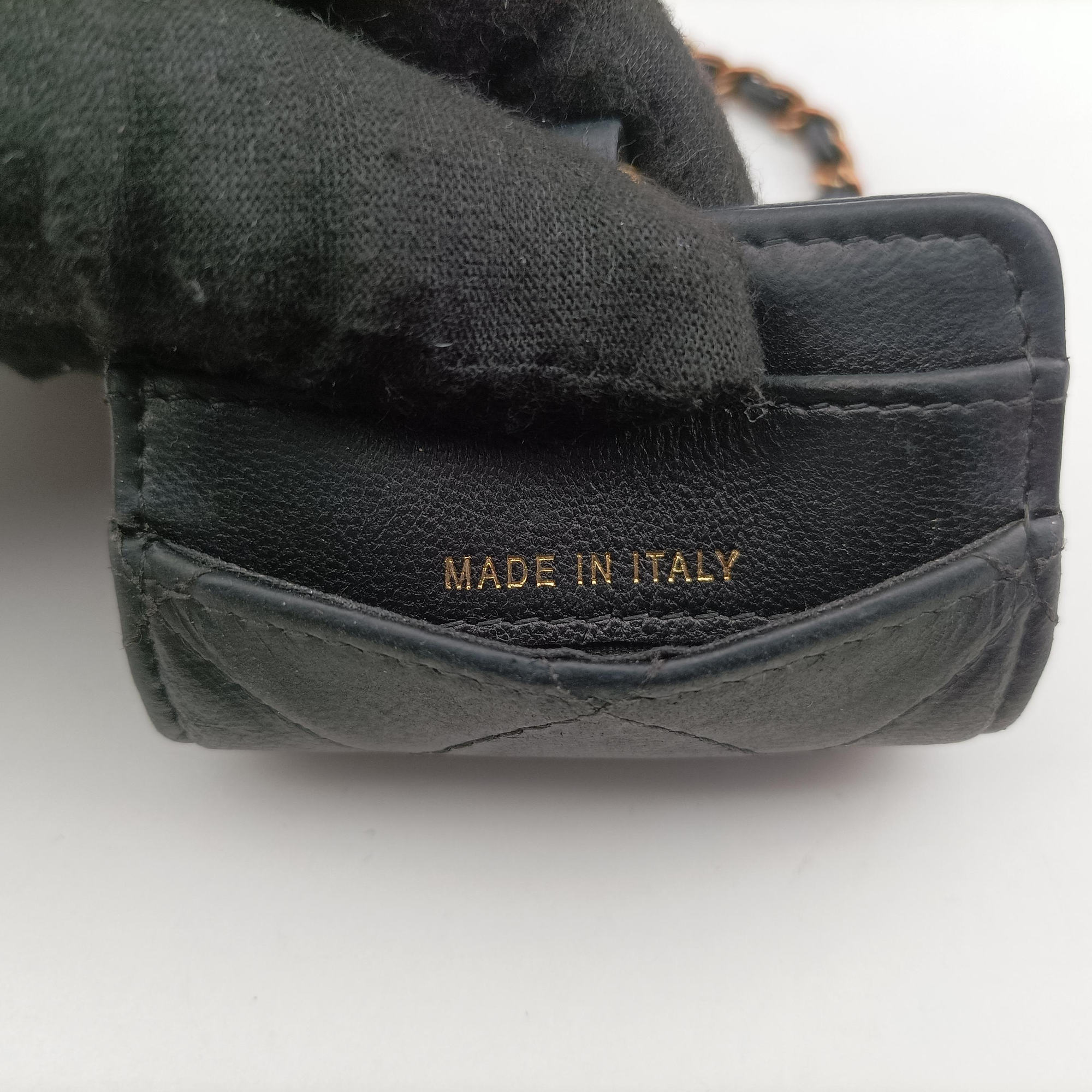 Vintage Chanel CC Logo Matelasse Card Case Black lambskin AP0711 shoulderbag | stylenewstar