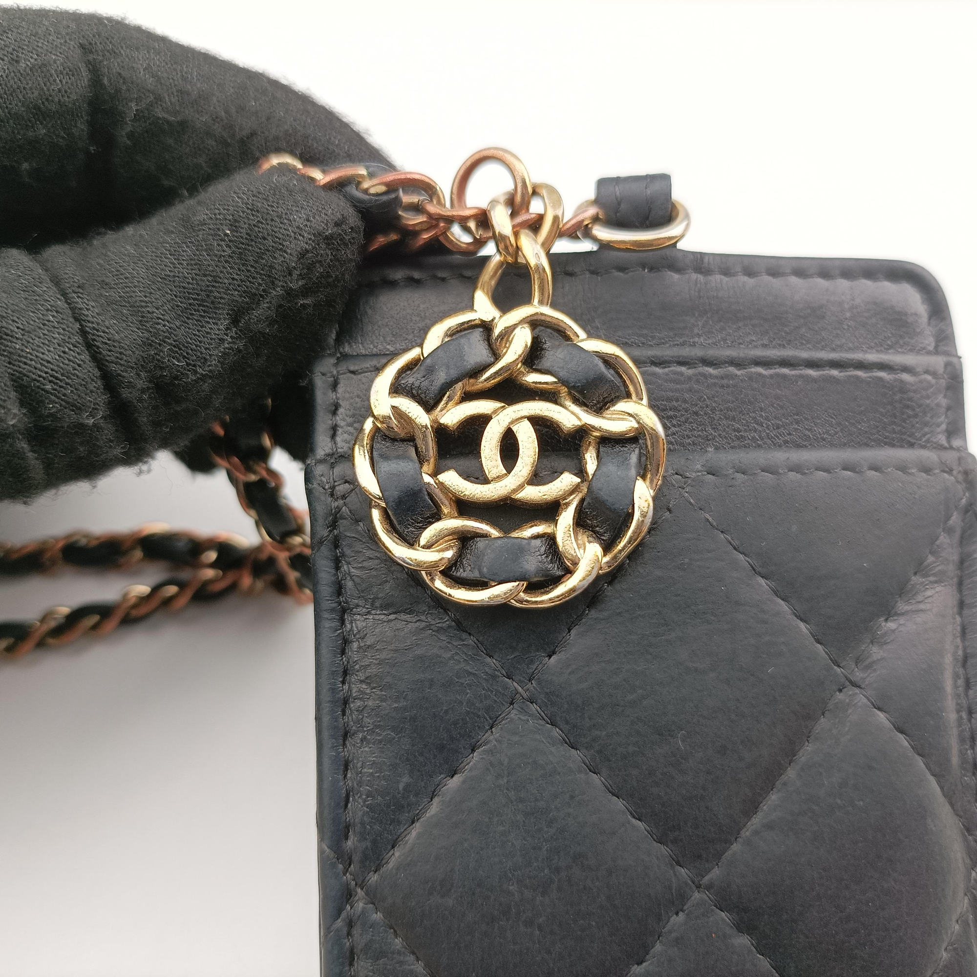 Vintage Chanel CC Logo Matelasse Card Case Black lambskin AP0711 shoulderbag | stylenewstar