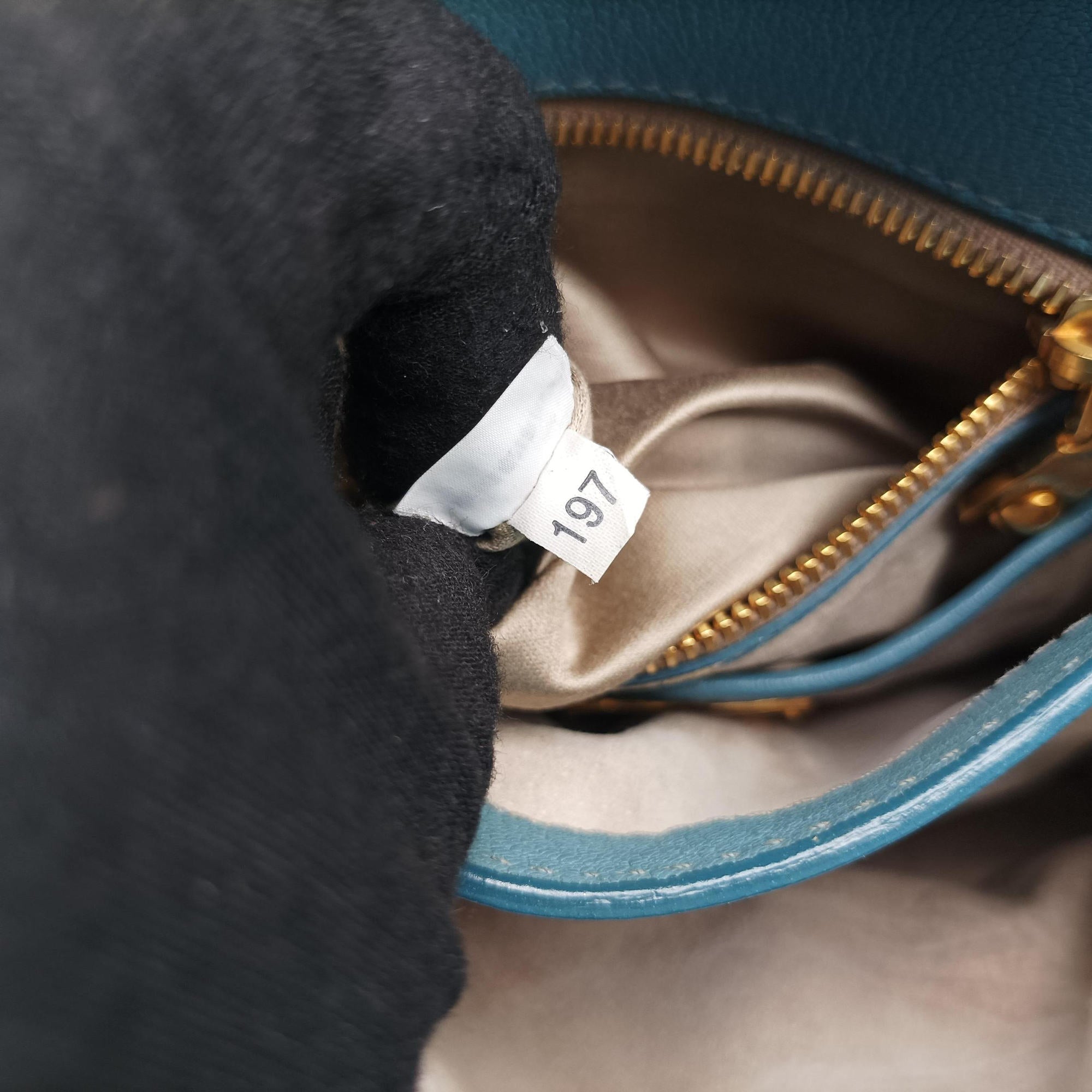 Pre-owned Miu Miu Push-Lock Flap Blue Leather  shoulderbag | stylenewstar
