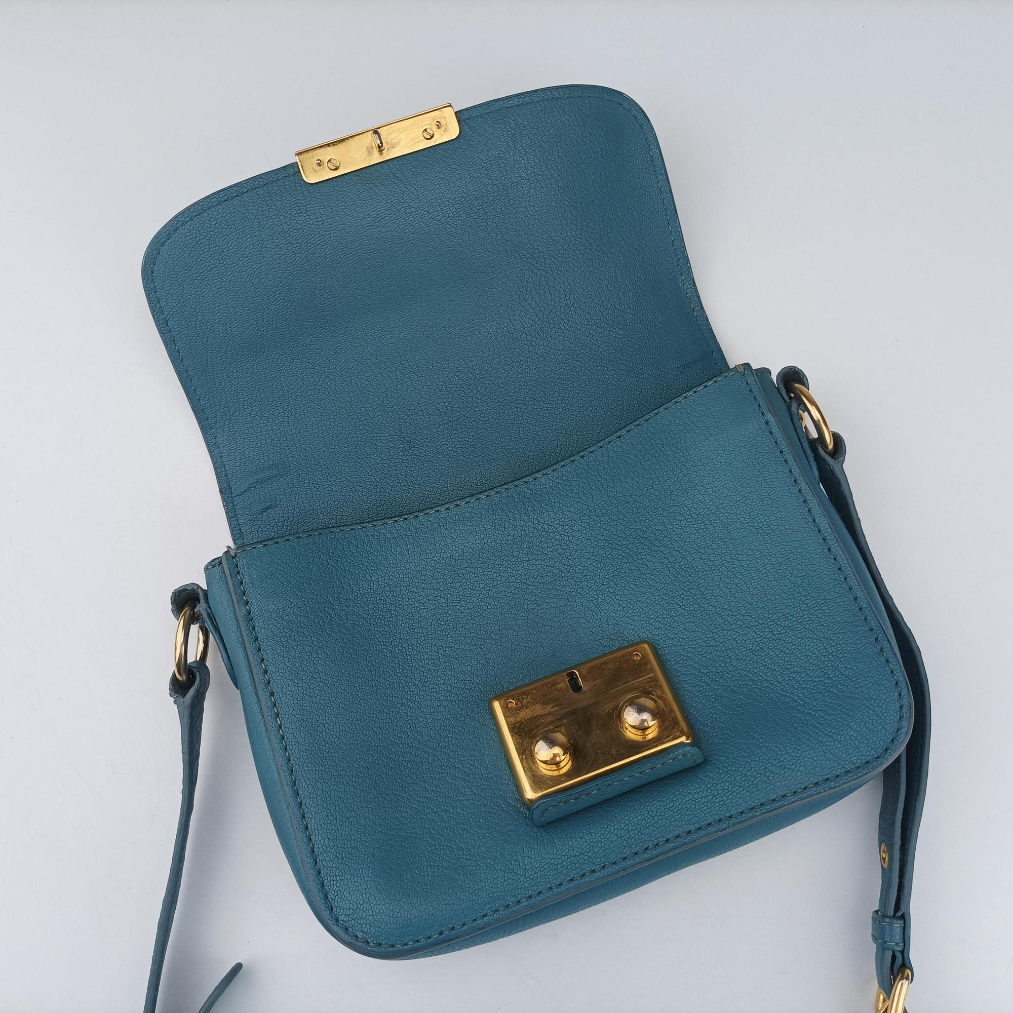 Pre-owned Miu Miu Push-Lock Flap Blue Leather  shoulderbag | stylenewstar