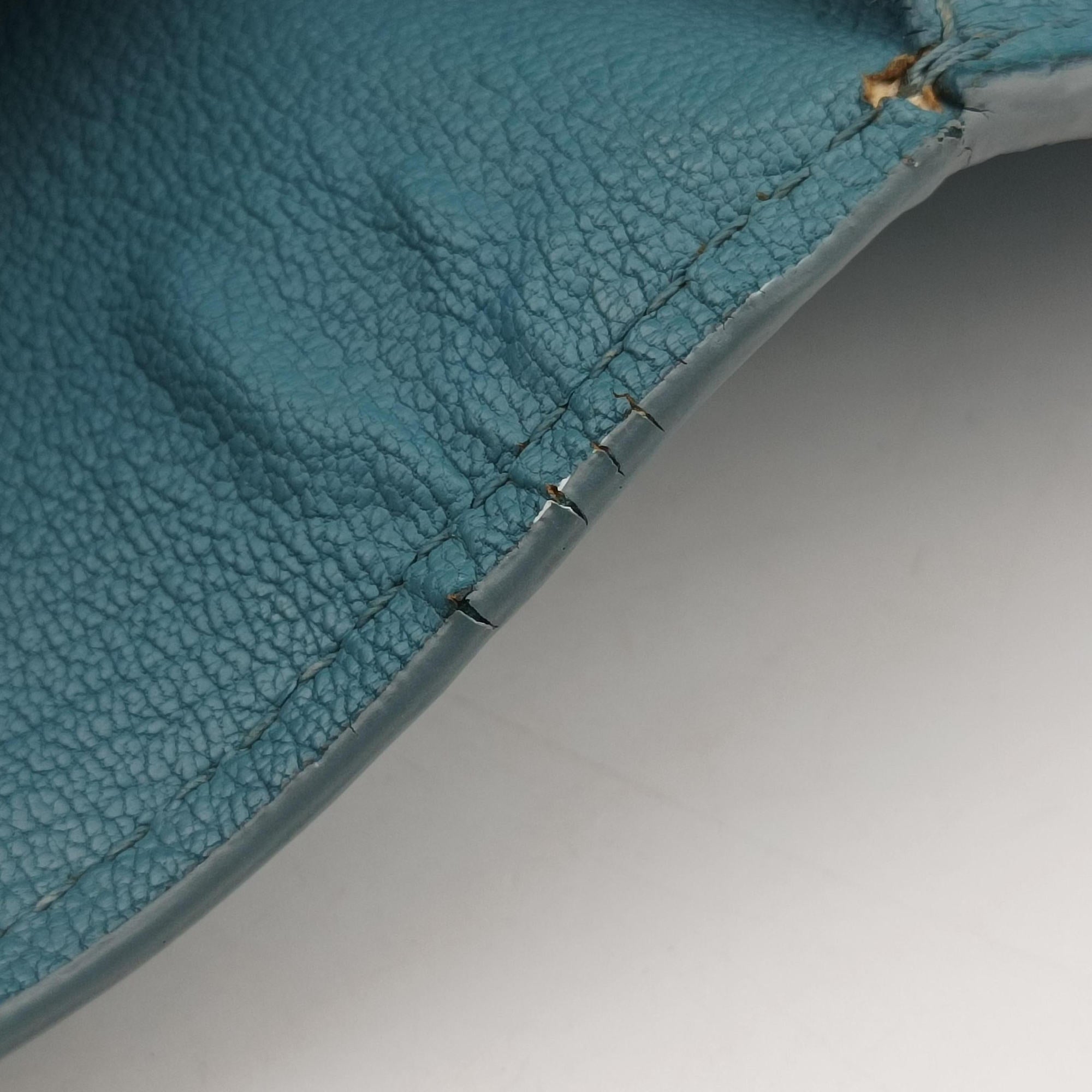 Pre-owned Miu Miu Push-Lock Flap Blue Leather  shoulderbag | stylenewstar