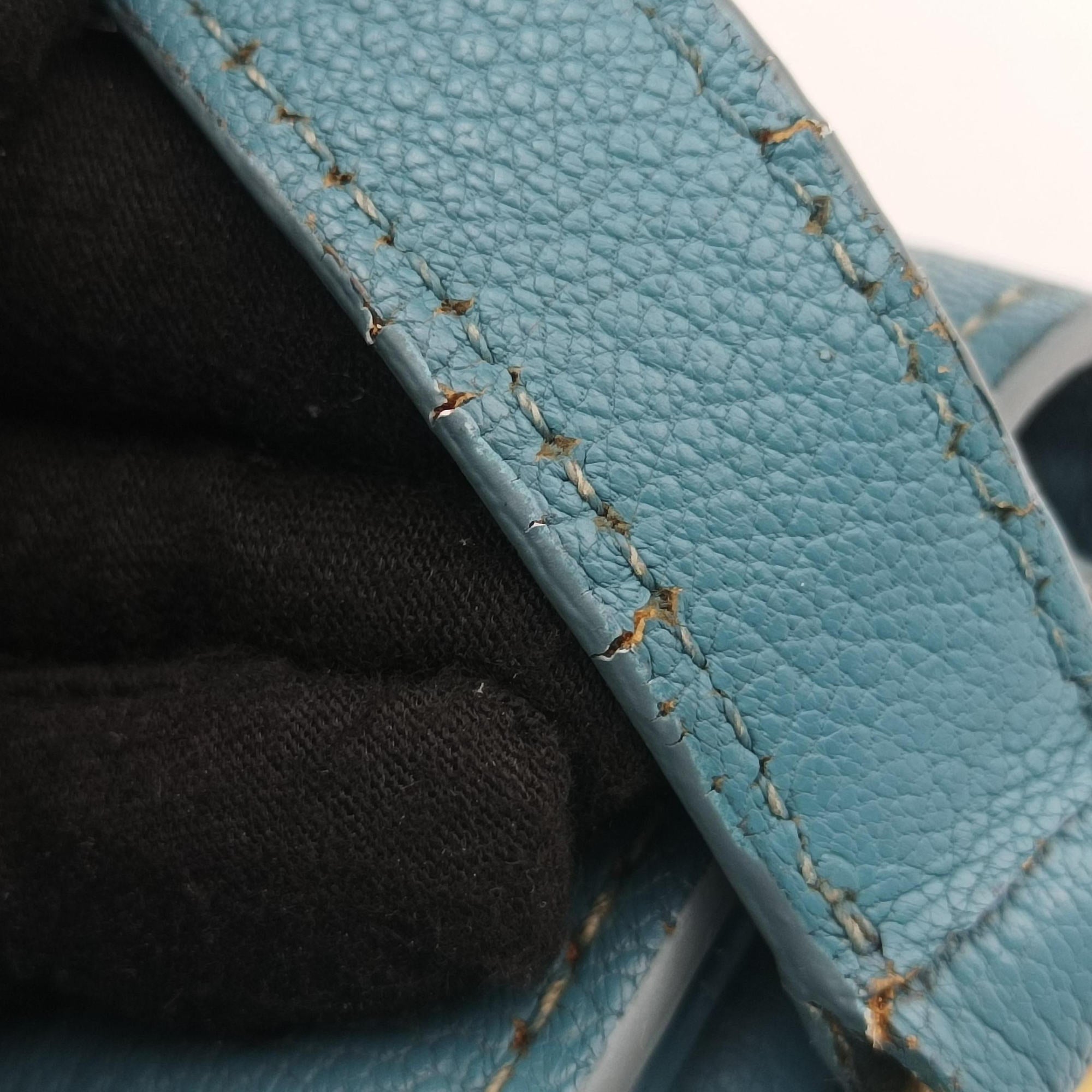 Pre-owned Miu Miu Push-Lock Flap Blue Leather  shoulderbag | stylenewstar